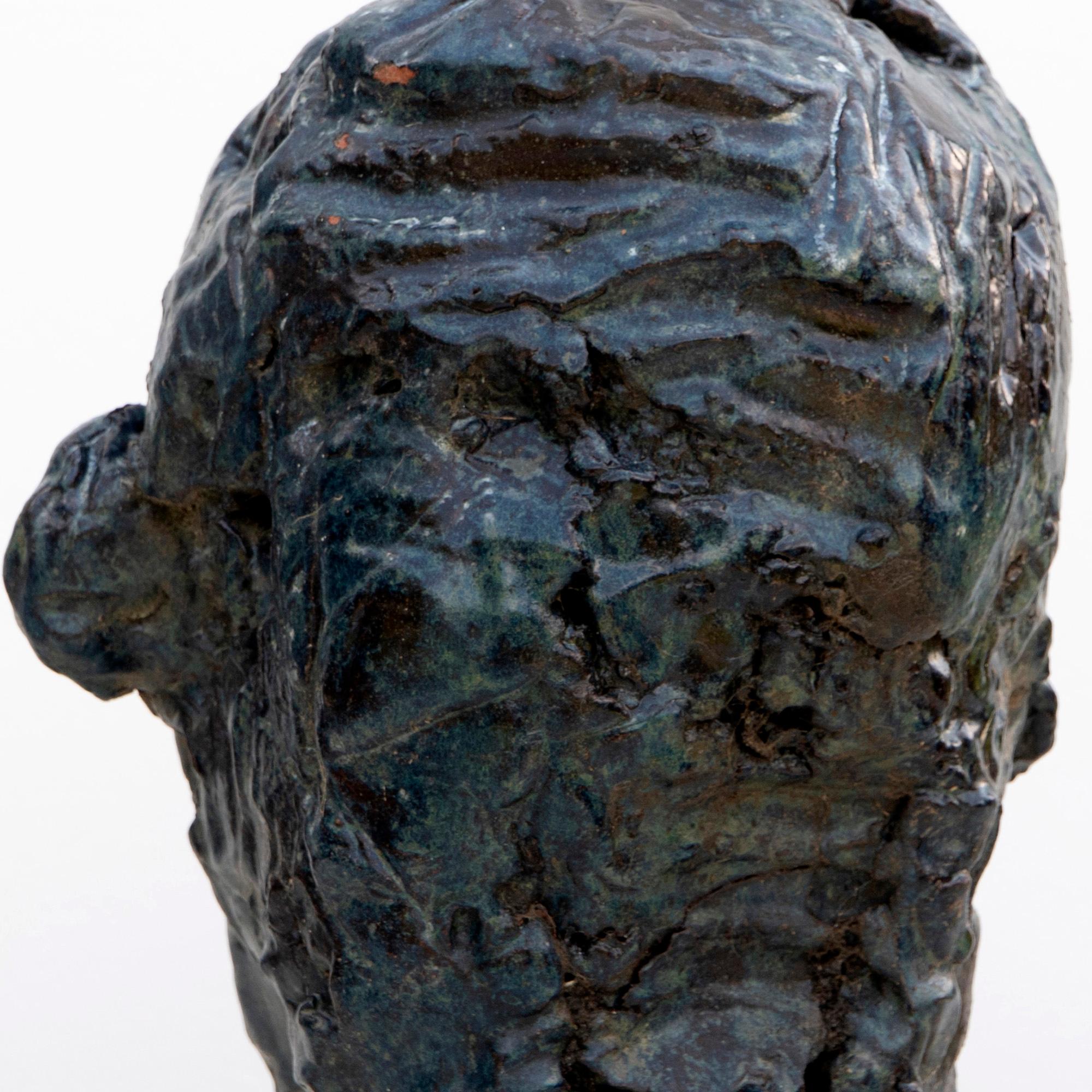 Kobaltkarbonat-glasierter Buño-Tonkopf - Handgefertigte Keramikbüste, Expressionist im Angebot 8