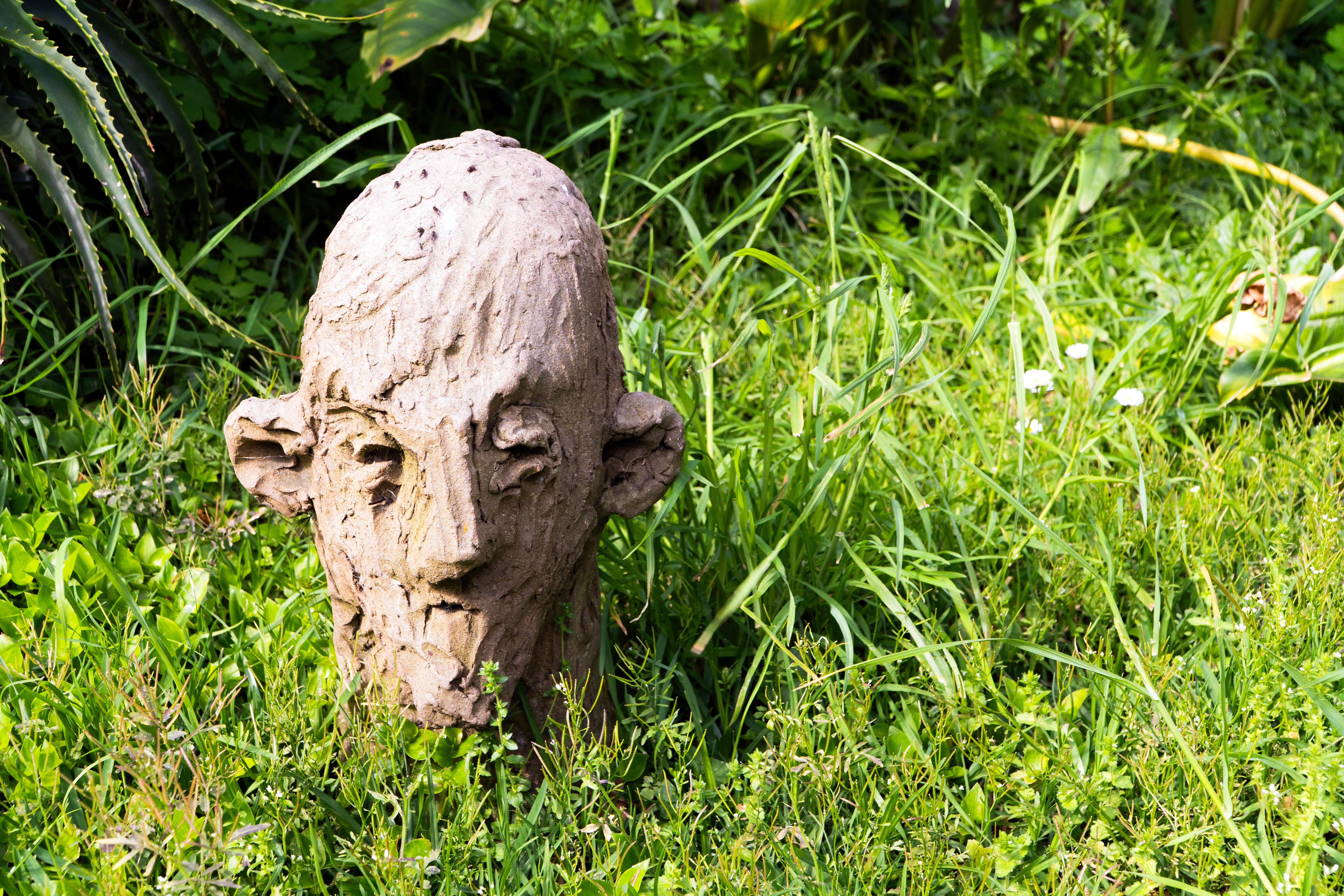 Contemporary Expressionist Ceramic Head in Refractory Stoneware with Kintsugi For Sale 10