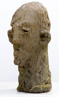 Cabeza de cerámica expresionista contemporánea de gres refractario con Kintsugi