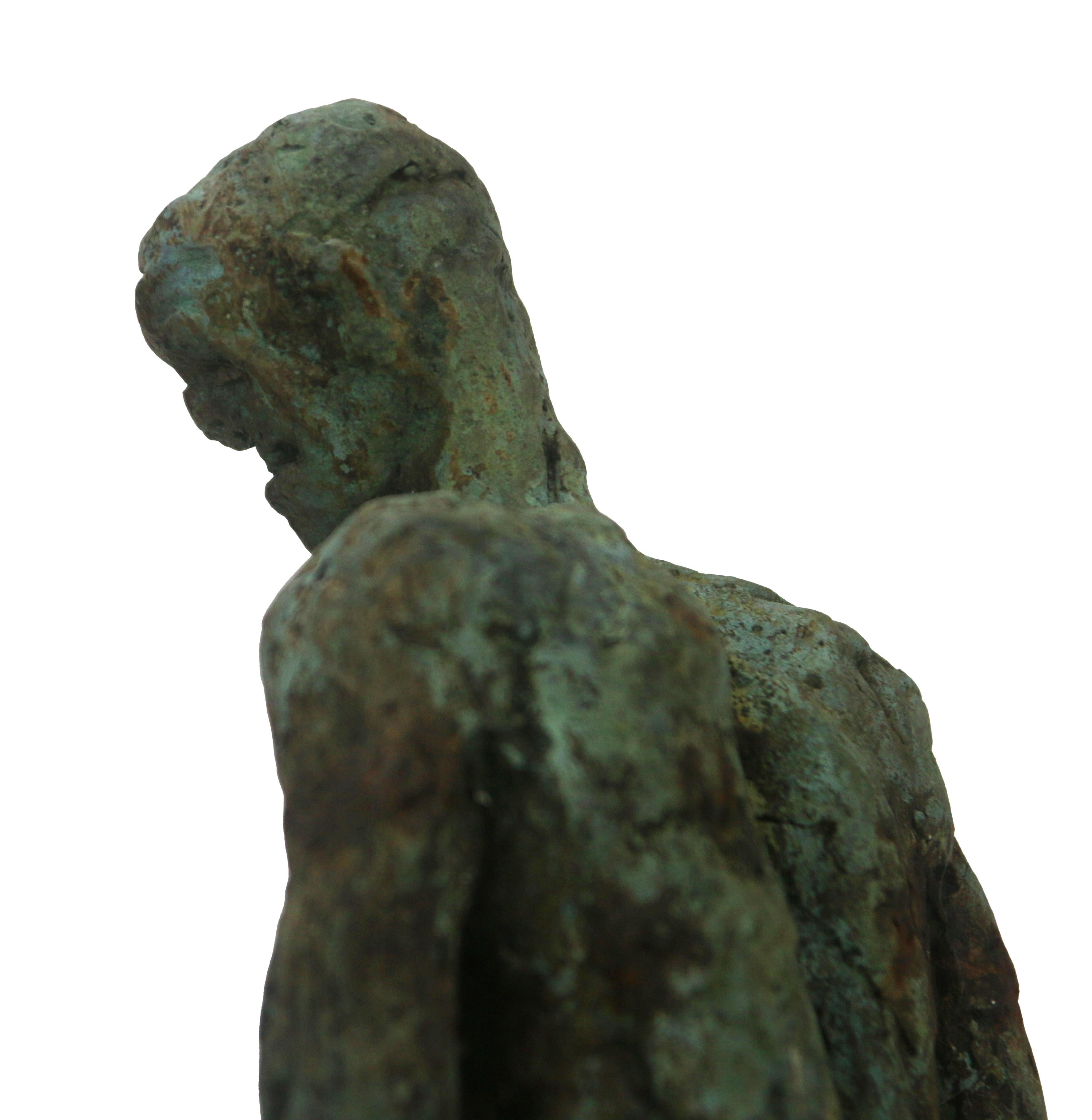 Expressionist Heavy Bronze Sculpture in Lost Wax Casting Containing the Rage - Gold Abstract Sculpture by Óscar Aldonza Torres