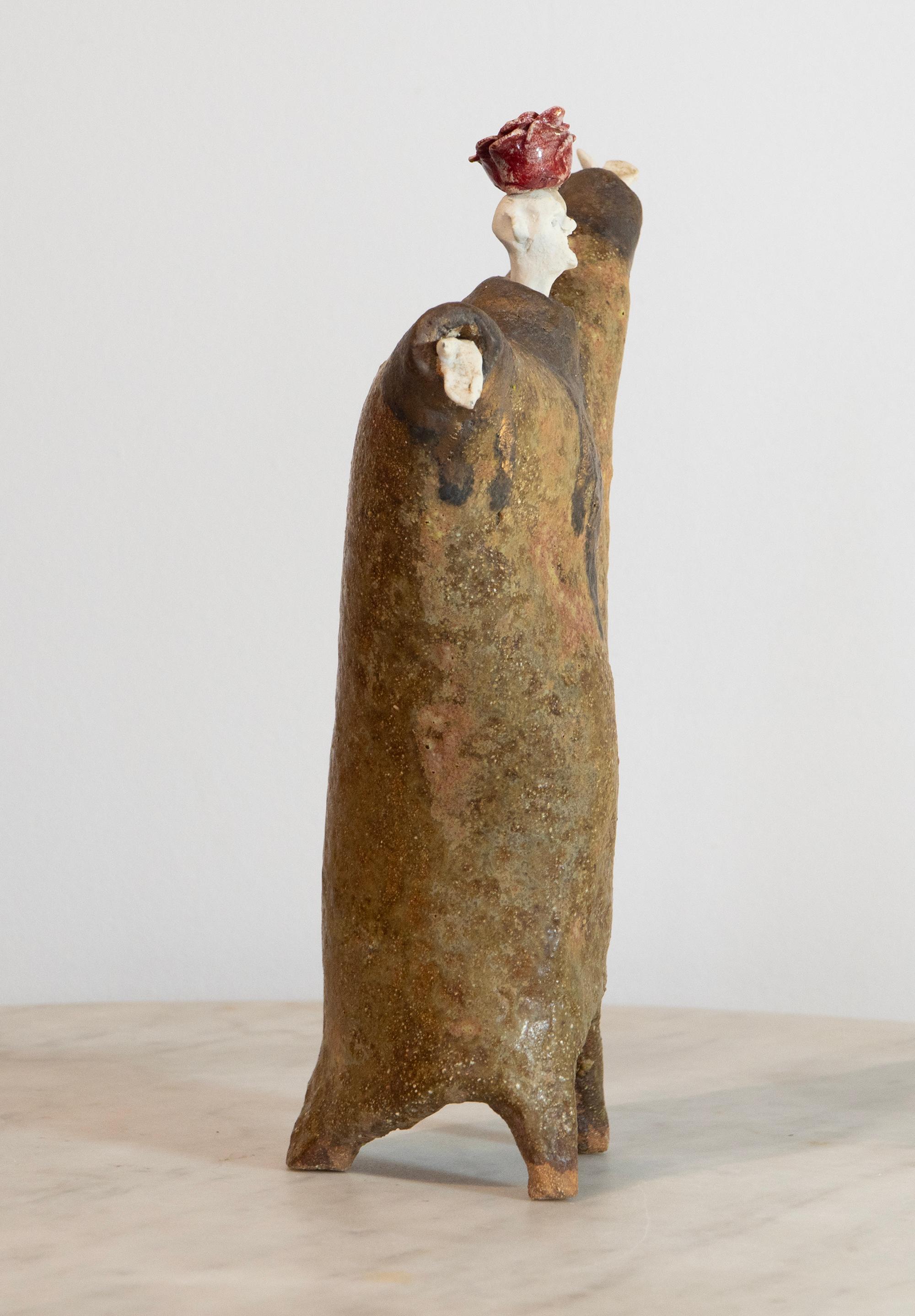 High fired glazed ceramic figurative sculpture Extravagant with Rosebud Hat - Gray Figurative Sculpture by Óscar Aldonza Torres