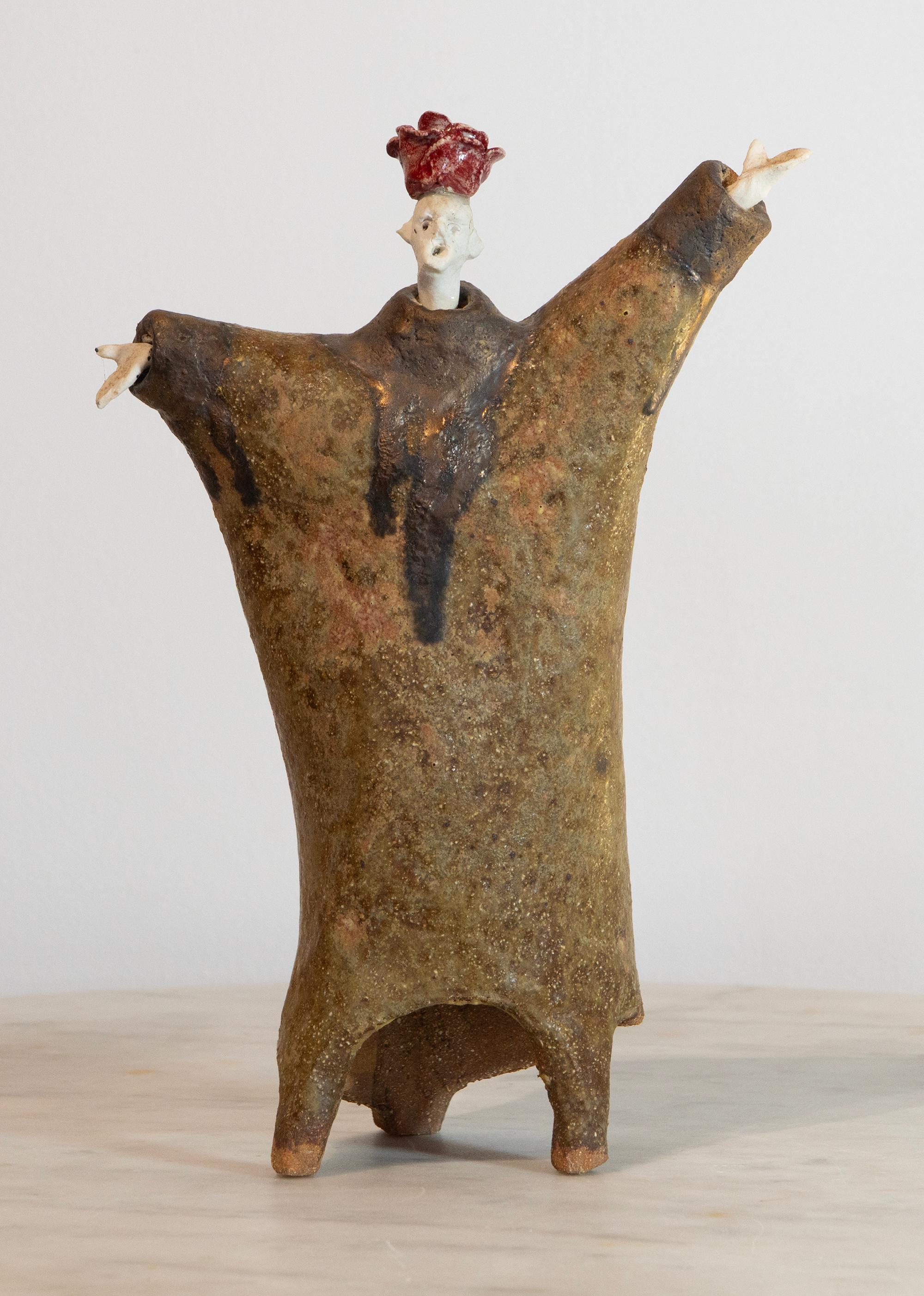 High fired glazed ceramic figurative sculpture Extravagant with Rosebud Hat - Sculpture by Óscar Aldonza Torres