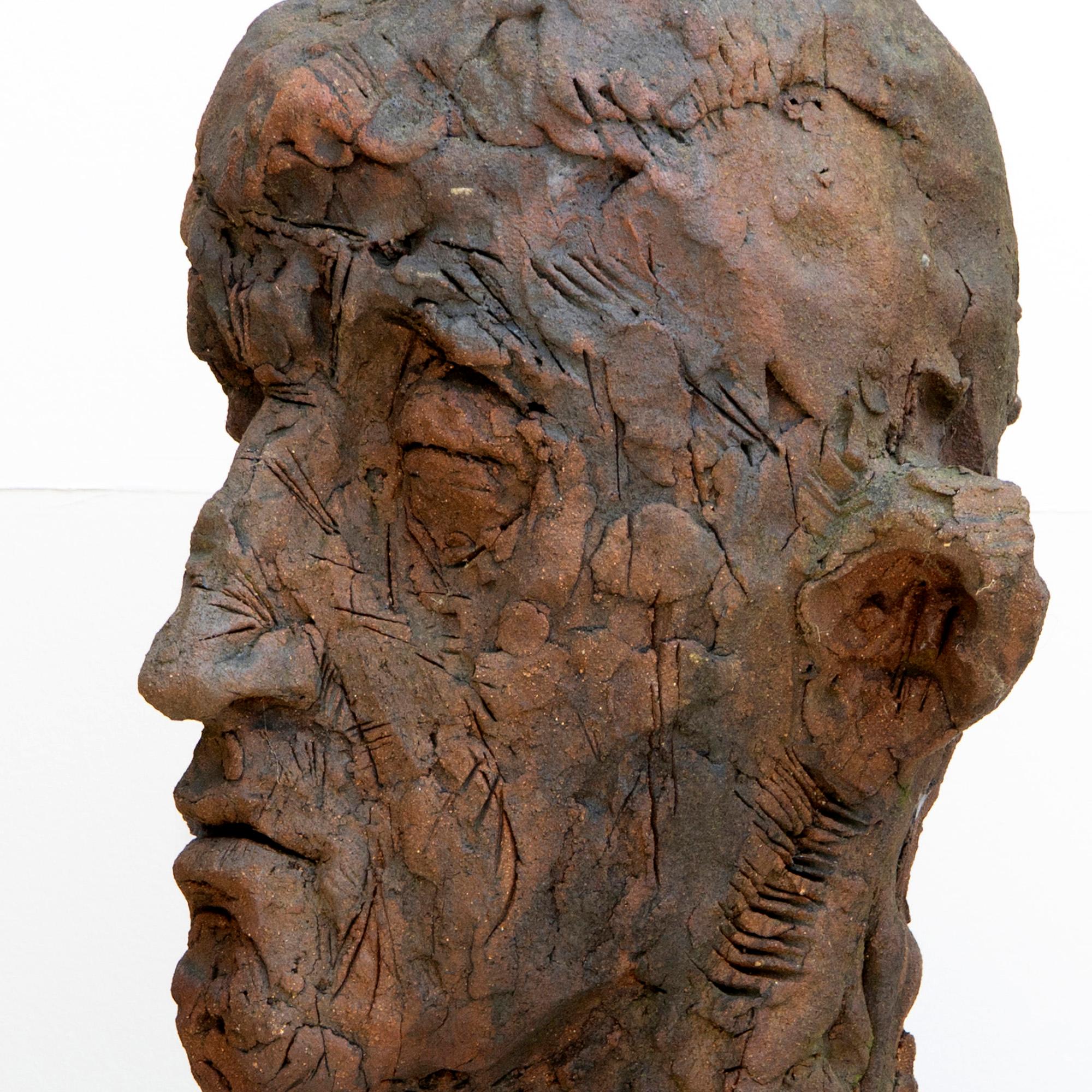 Große Keramikkopf-Skulptur - ausdrucksstarke, strukturierte Oberfläche, Testa-Serie Nr. 15 im Angebot 6