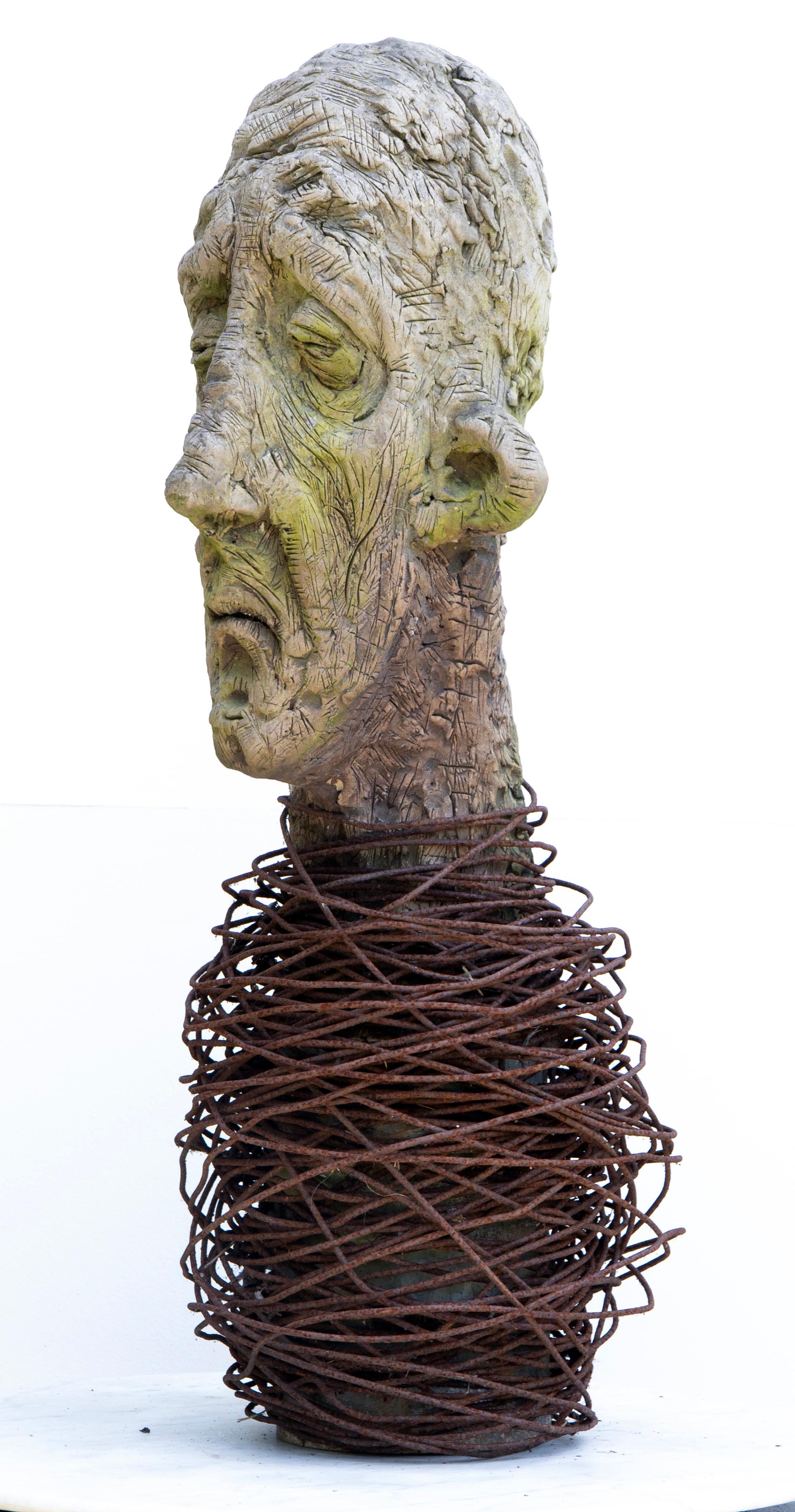 Large-Scale Ceramic Head Sculpture with Forged Iron Collar – Testa No. 17 - Black Figurative Sculpture by Óscar Aldonza Torres