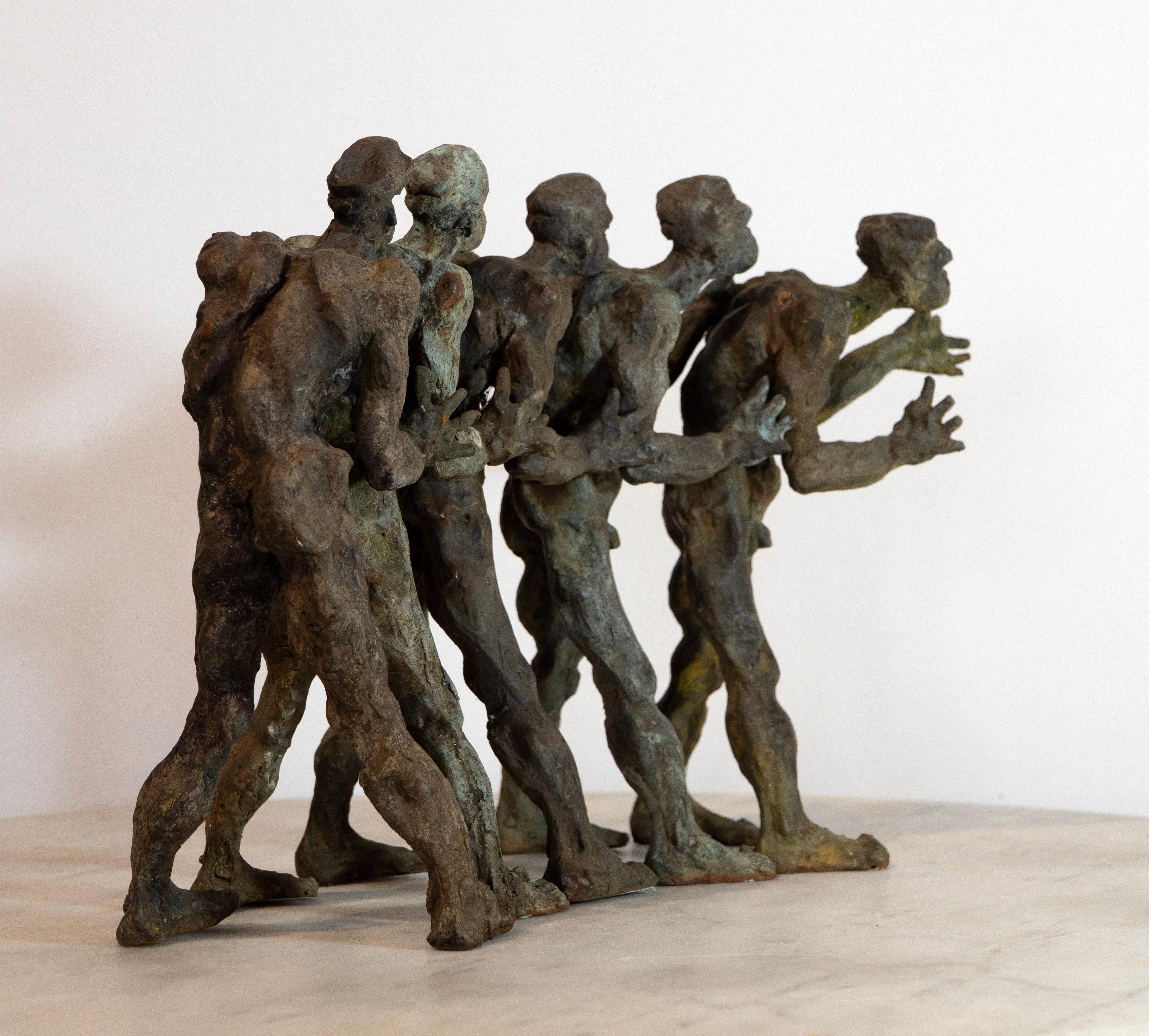 Ensemble de cinq vagabonds terriens. Bronze à cire perdue coulé par l'artiste, expressionniste en vente 2