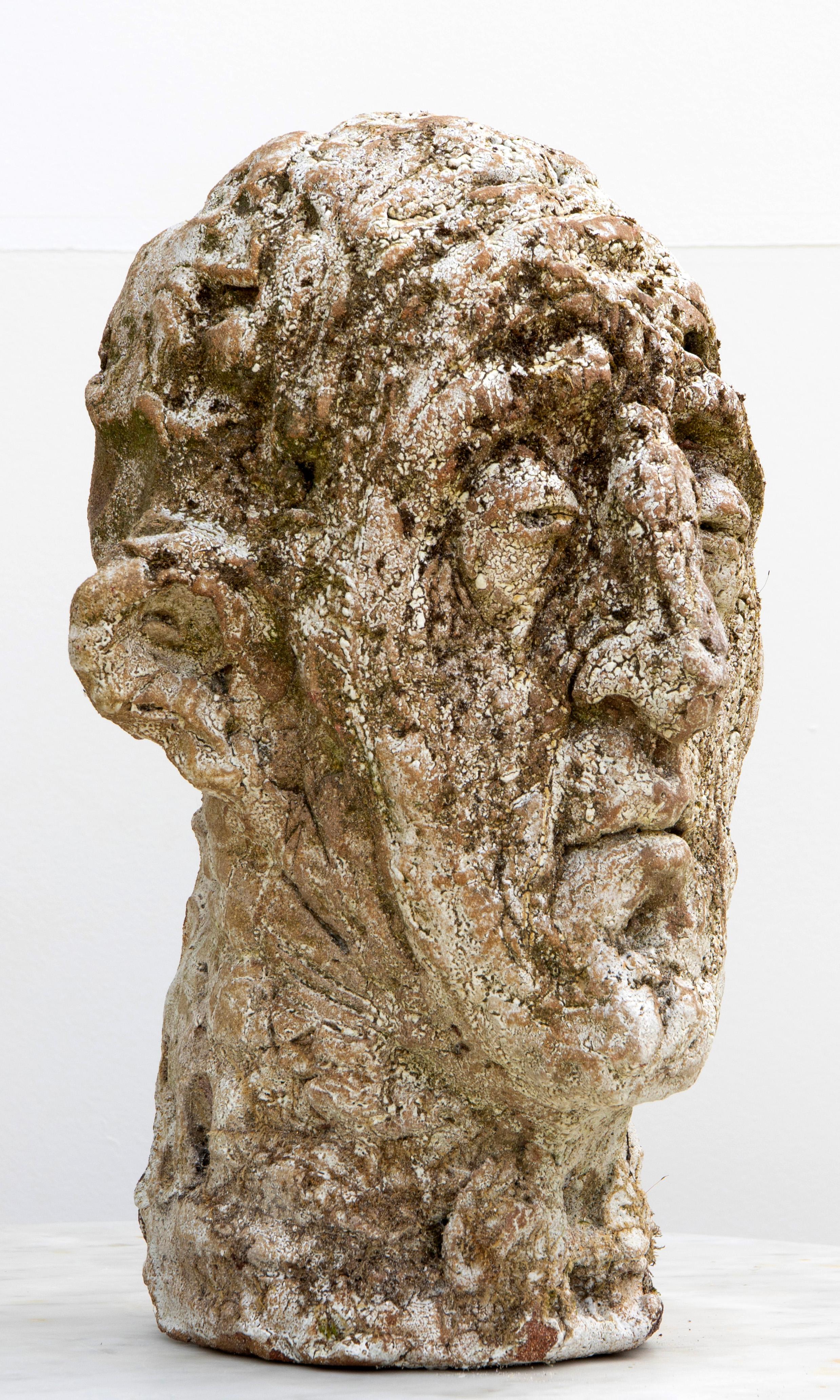 Expressionist ceramic head sculpture in red stoneware with Shino glaze. This Testa head sculpture No 7 belongs to Óscar Aldonza’s ongoing “Testas” series, where each ceramic bust is modeled directly and left open to the unpredictable variations of