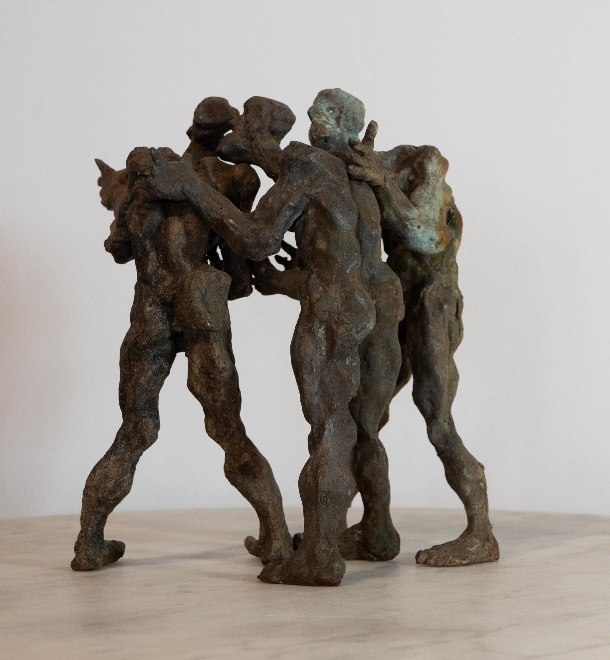 Trio di vagabondi terrestri - 2023, Scultura in bronzo a cera persa, Espressionista in vendita 1