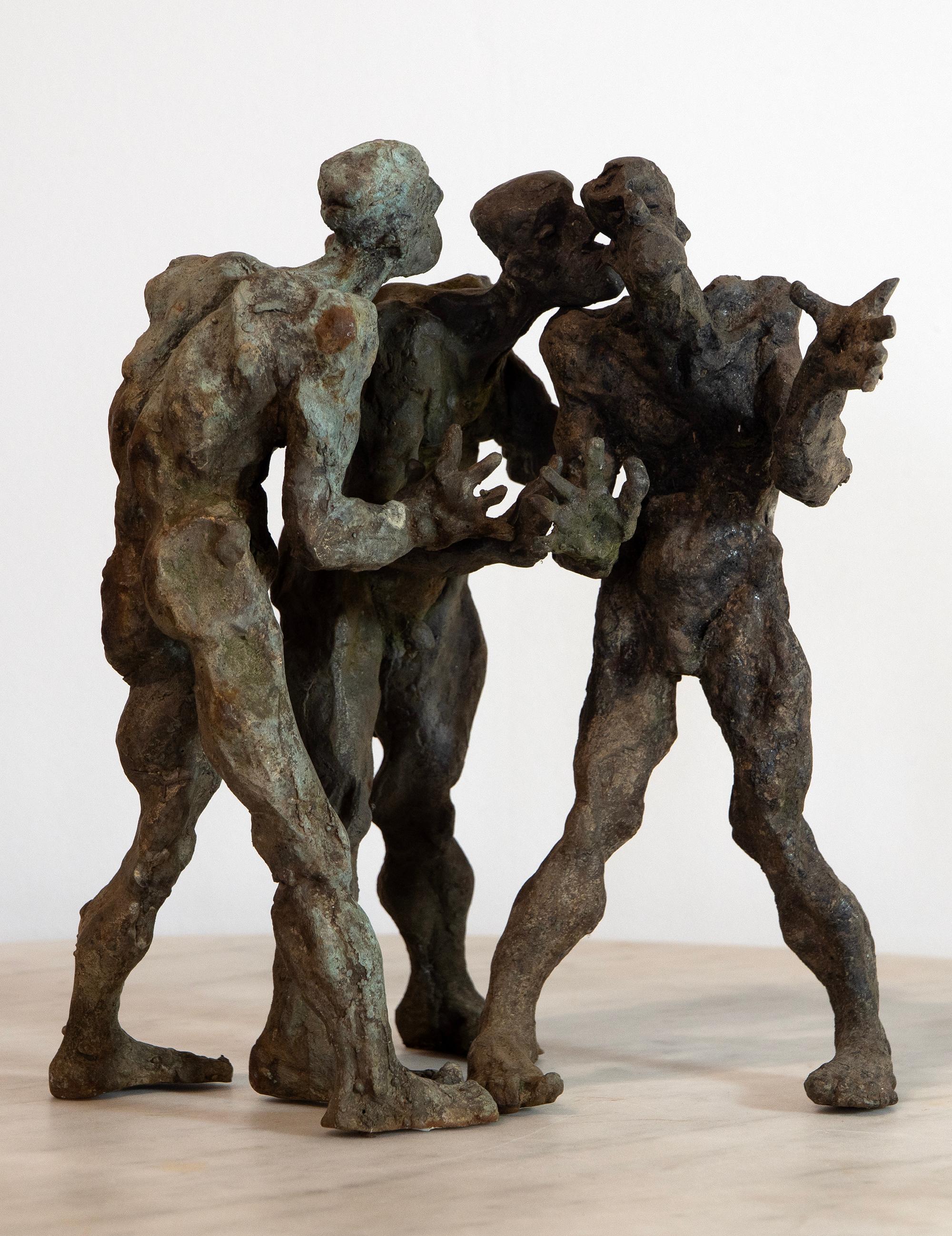 Figurative Sculpture di Óscar Aldonza Torres - Trio di vagabondi terrestri - 2023, Scultura in bronzo a cera persa, Espressionista