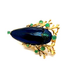 Gilbert Albert Broche scarabée avec émeraudes en or jaune 18 carats