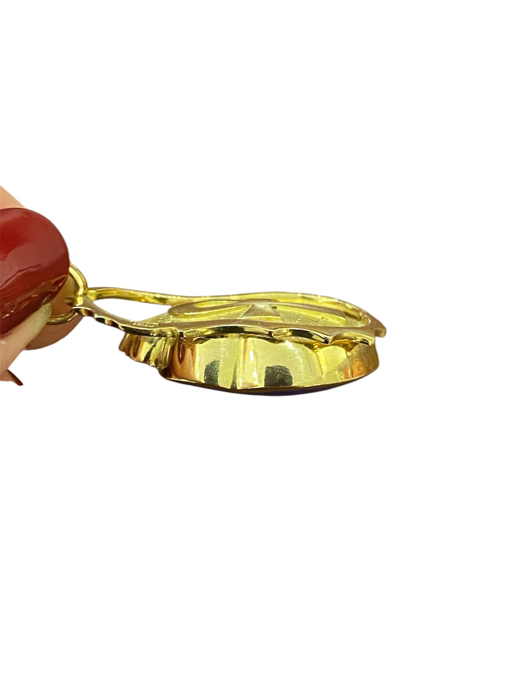 Taglio radiant Girocollo Scarabeo in oro e lapislazzuli in vendita
