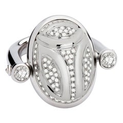 Bague scarabée en or blanc 18 carats sertie de 91 diamants de 0,88 carat Tw/Si