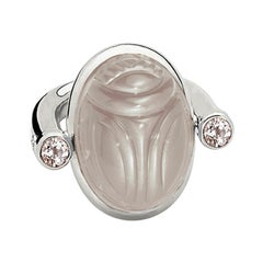 Bague Scarabée en or blanc 18 carats:: 1 pierre de lune de 17::1 carats:: 2 tourmalines de 0::60 carats