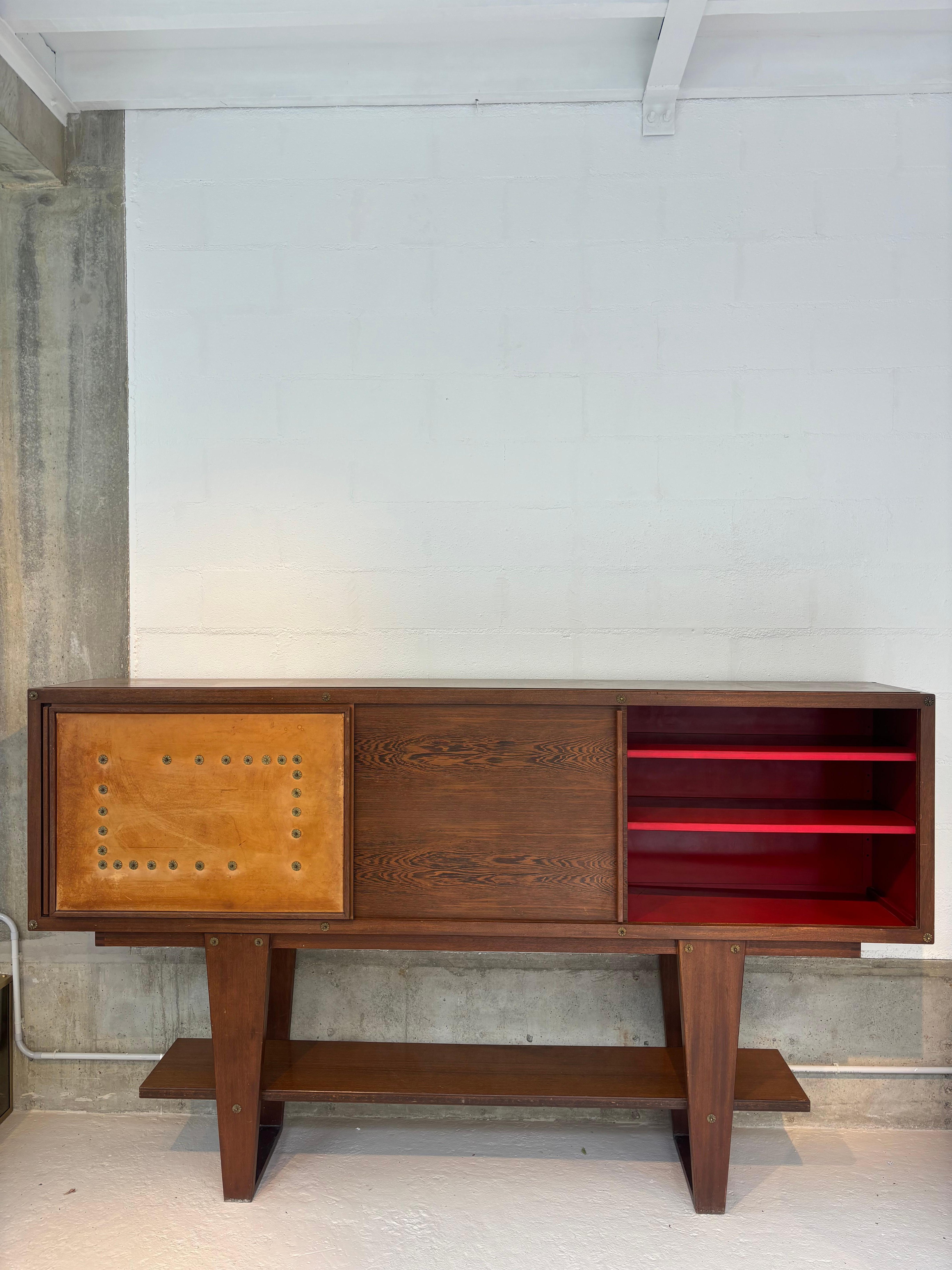 Laiton Rare et grand buffet Andre Sornay en vente