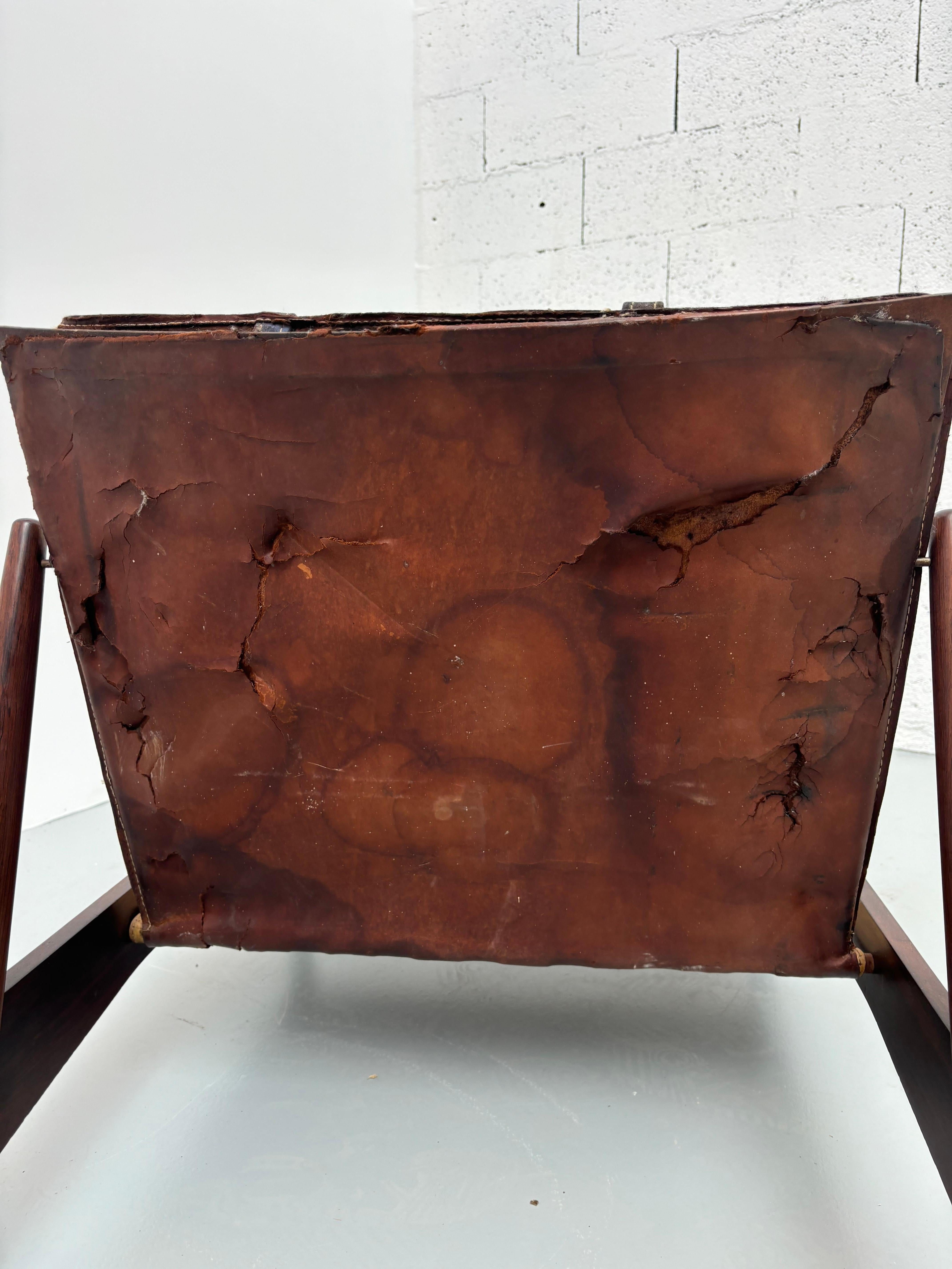Scarce and original Liceu De Artes armchairs For Sale 6