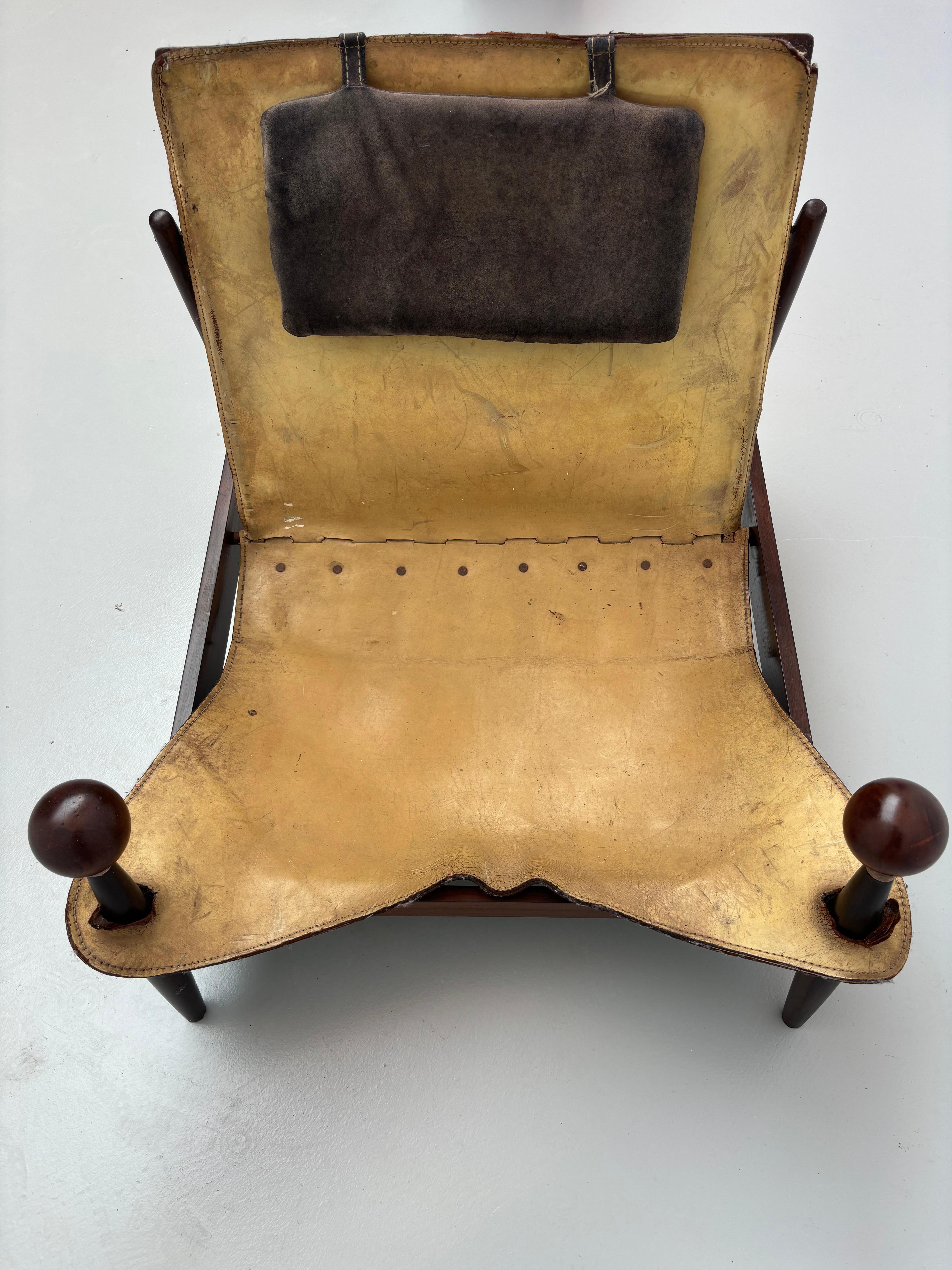 Scarce and original Liceu De Artes armchairs For Sale 10