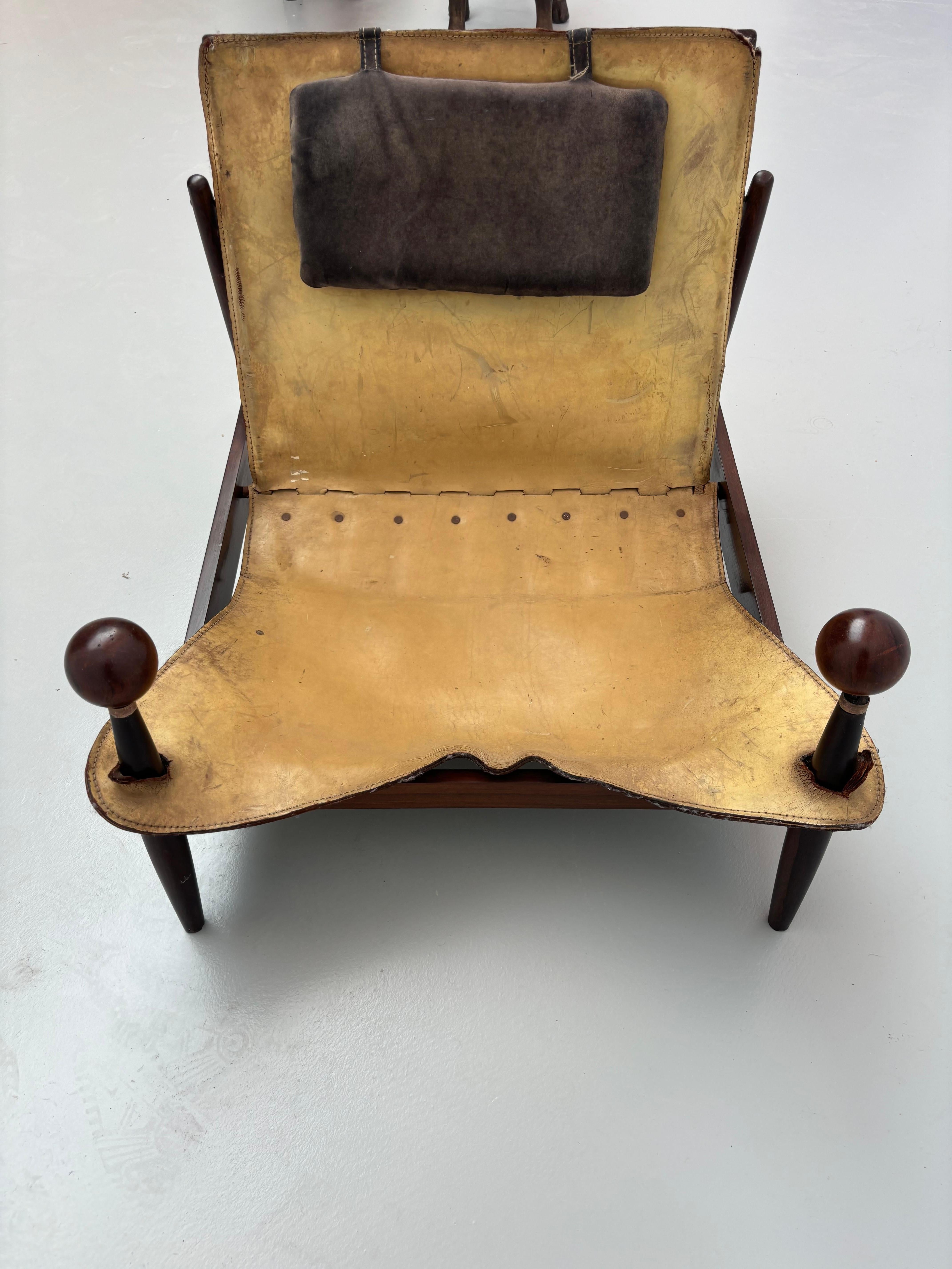 Scarce and original Liceu De Artes armchairs For Sale 12