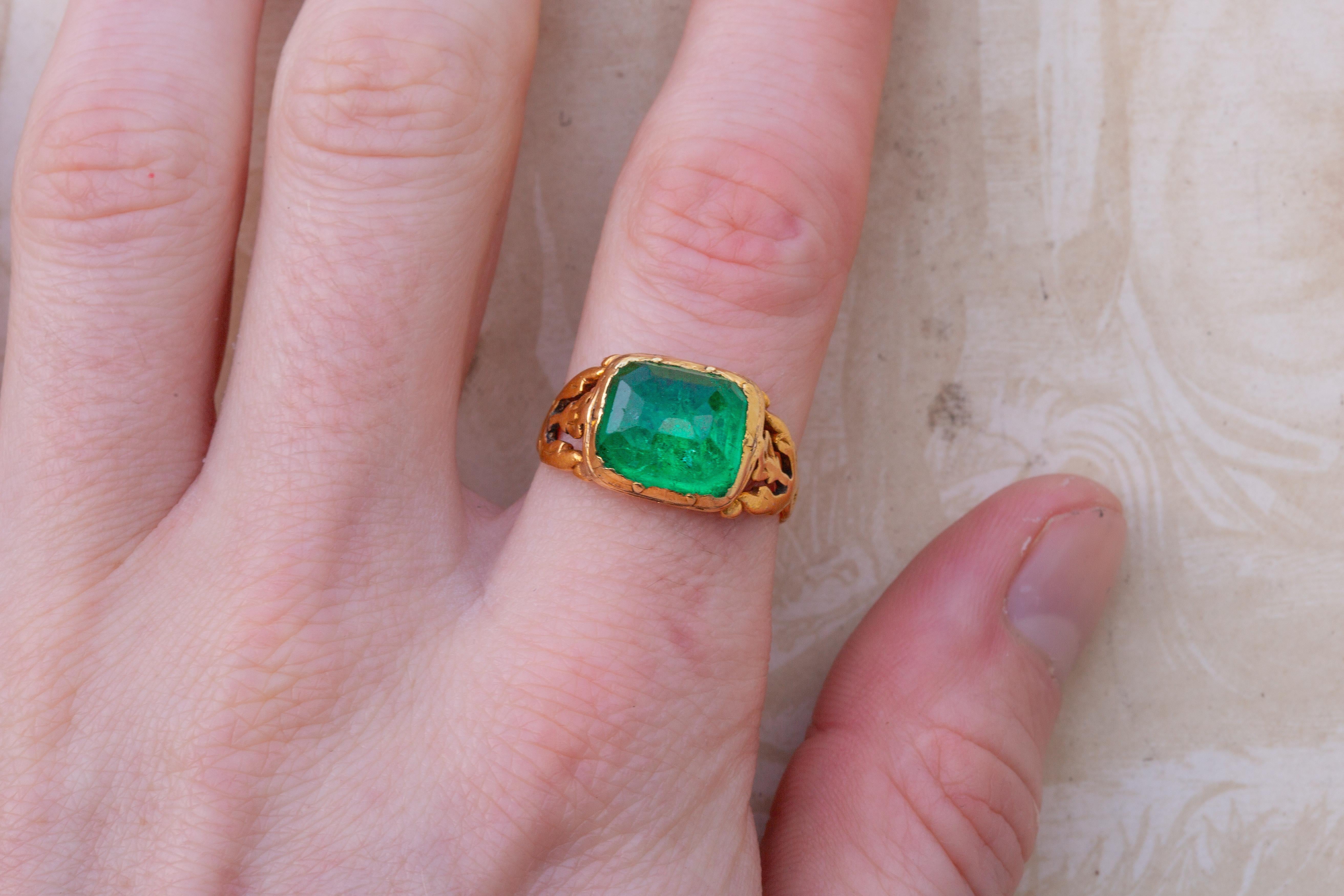 Scarce Antique 18th Century Mughal 5ct Colombian Emerald Gold Ring Certified  12