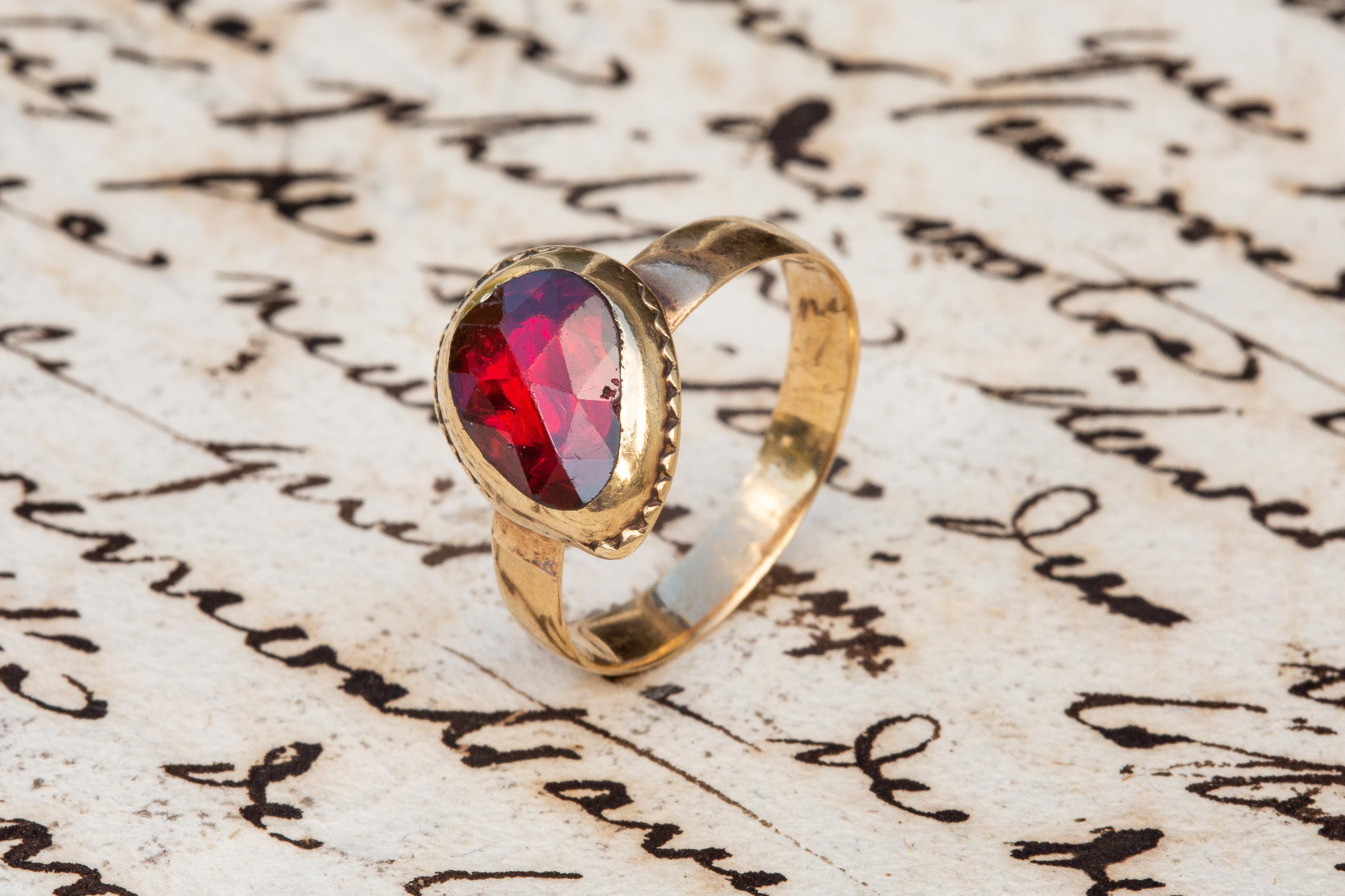 Women's or Men's Scarce Antique Catalan 18th Century Gold Foiled Rose Cut Perpignan Garnet Ring For Sale
