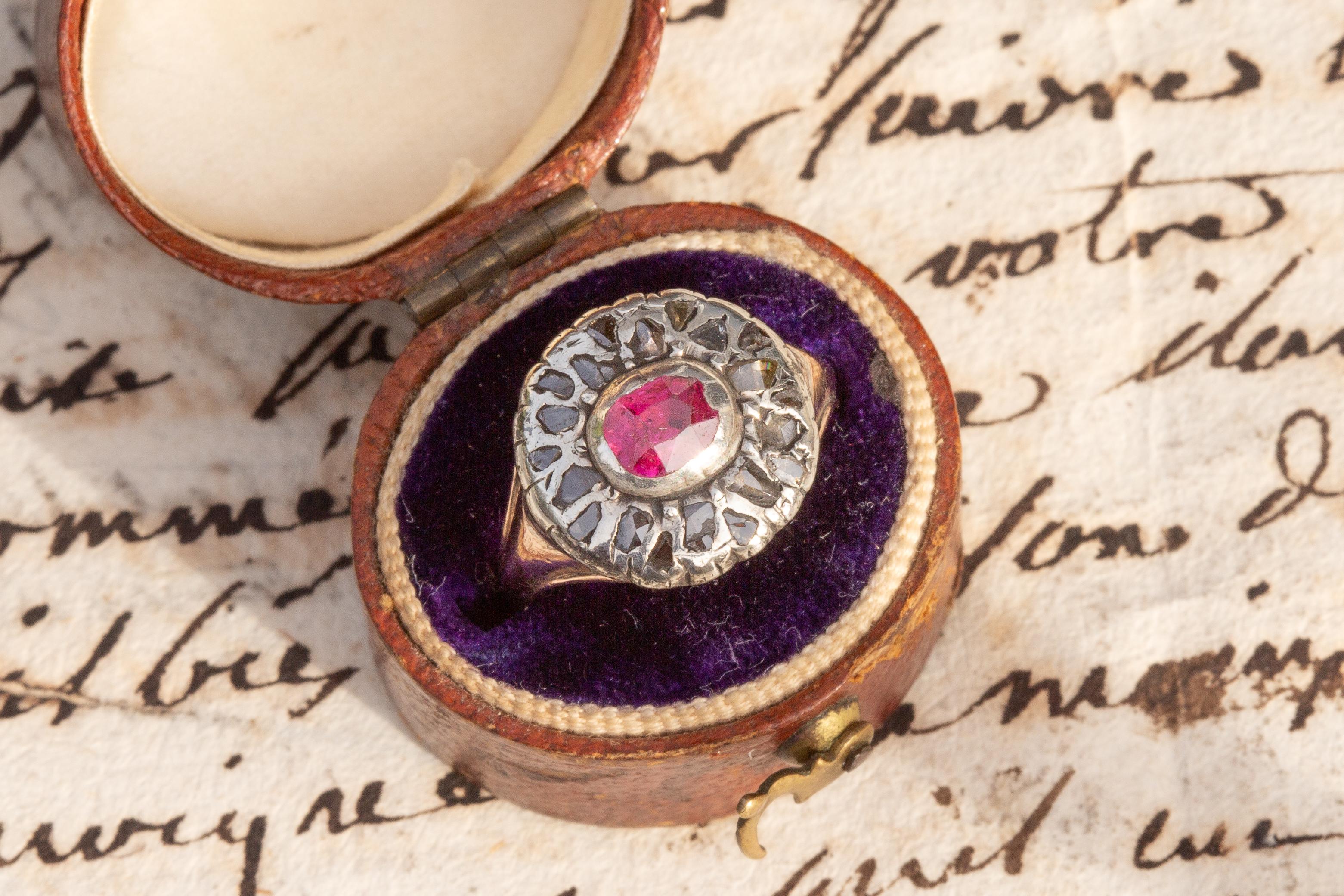 Rare bague géorgienne ancienne à grappes florales en rubis rose et diamants, c.1800 en vente 2