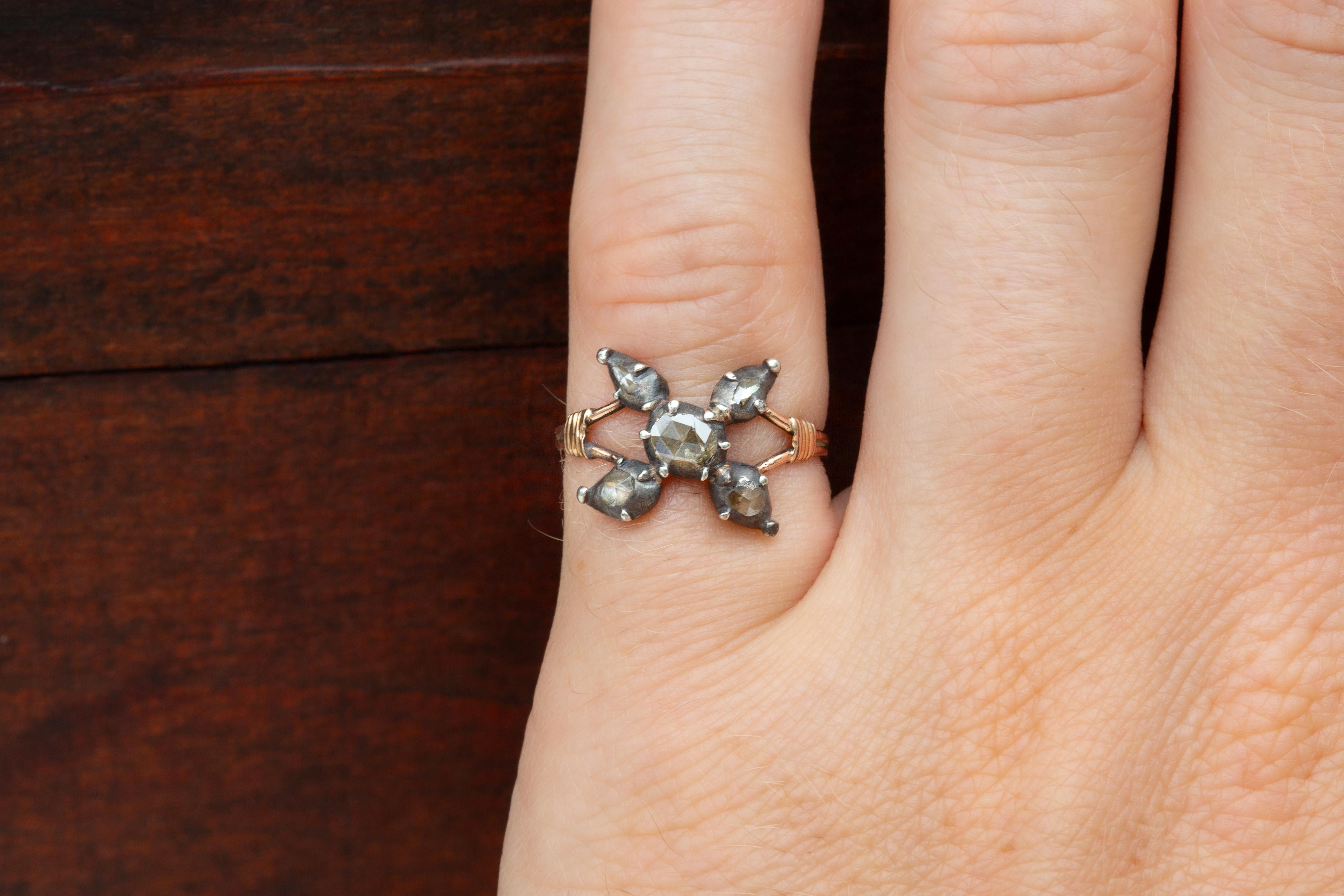 Seltener antiker georgianischer Blumen-Blumen-Cluster-Ring mit Diamant im Rosenschliff, seltenes Design  im Angebot 4