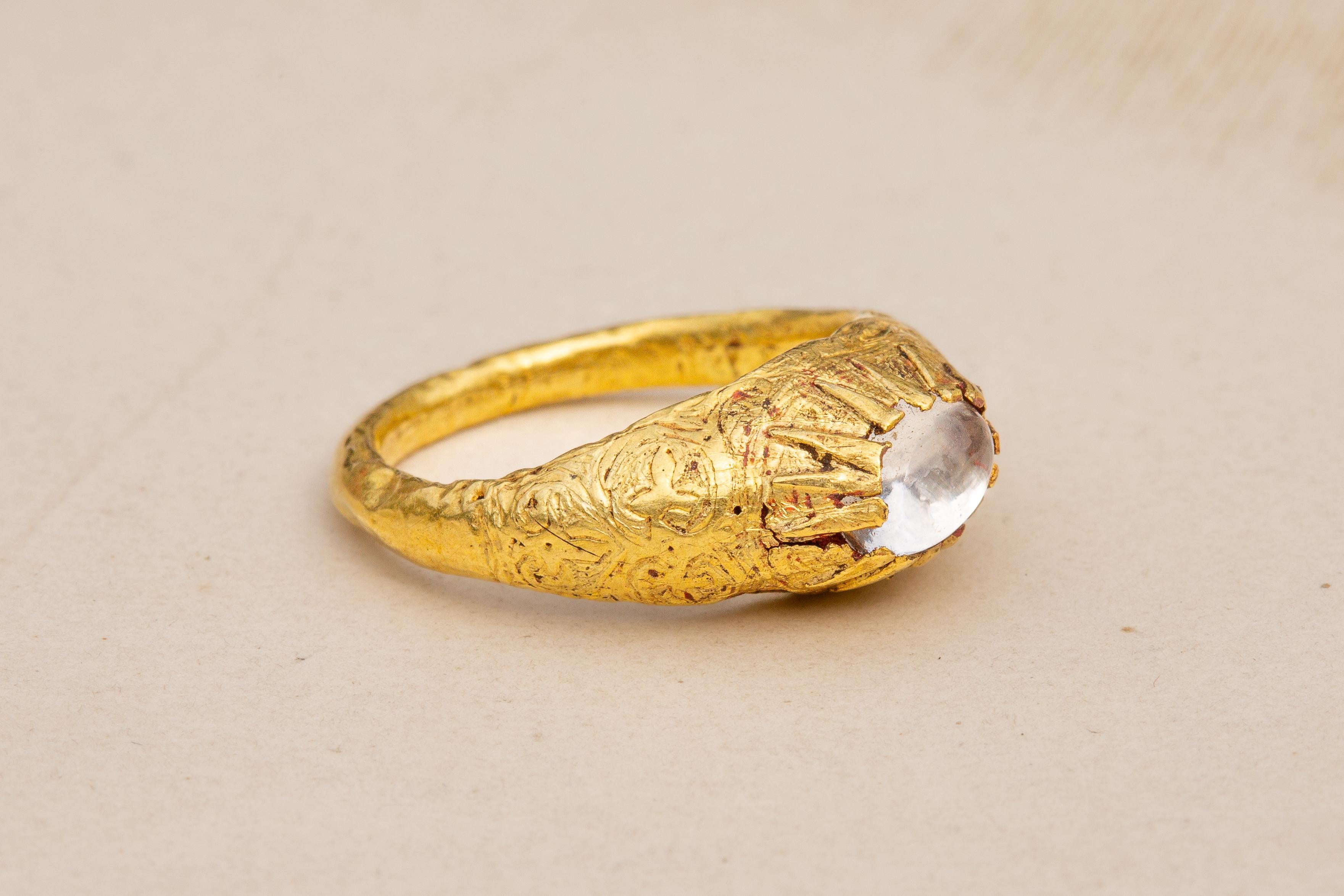 Scarce Antique Islamic Seljuk ‘Selçuklu’ Period Gold Ring with Moonstone  7