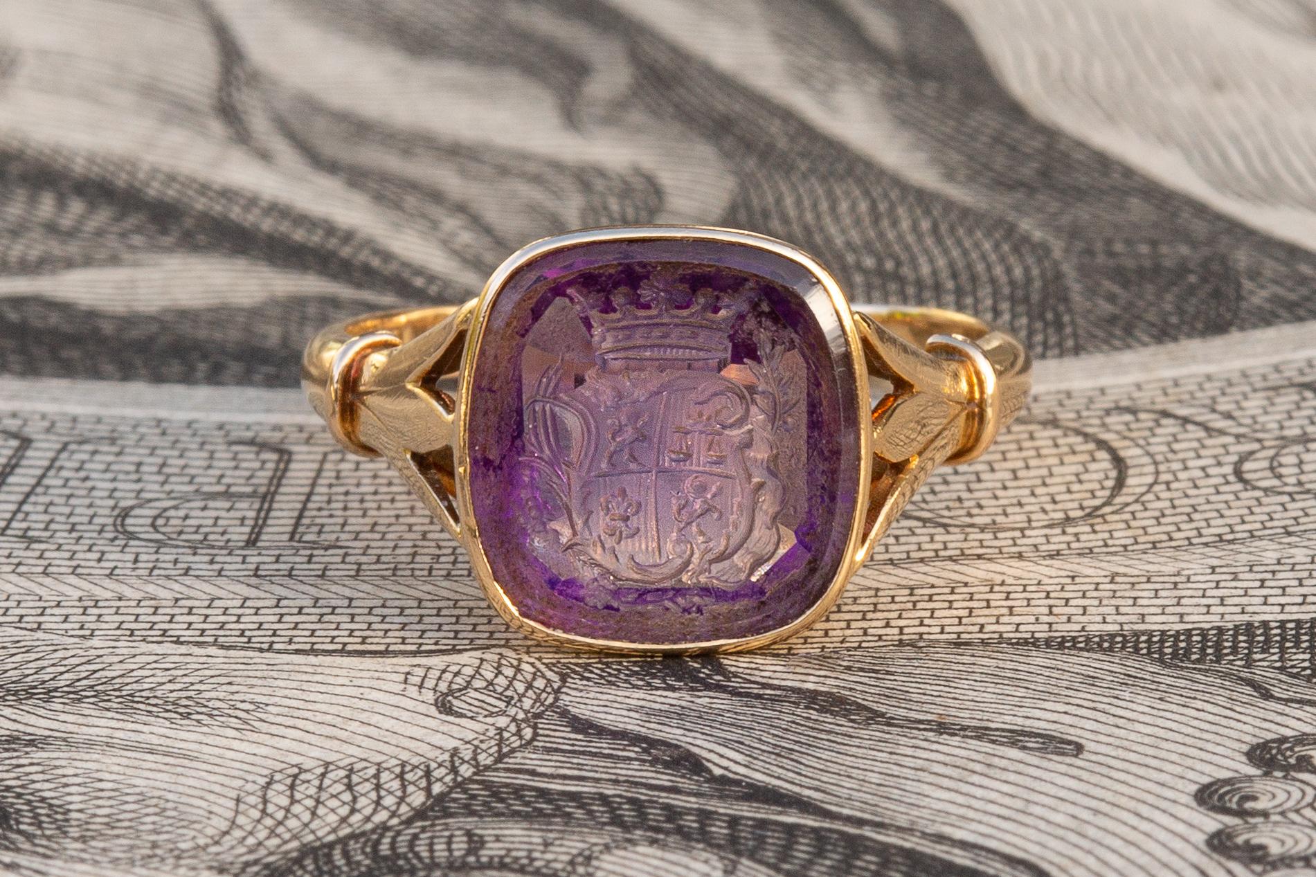 Seltene antike schwedische Amethyst Wappen Intaglio Signet Ring Löwenhielm (Edwardian)