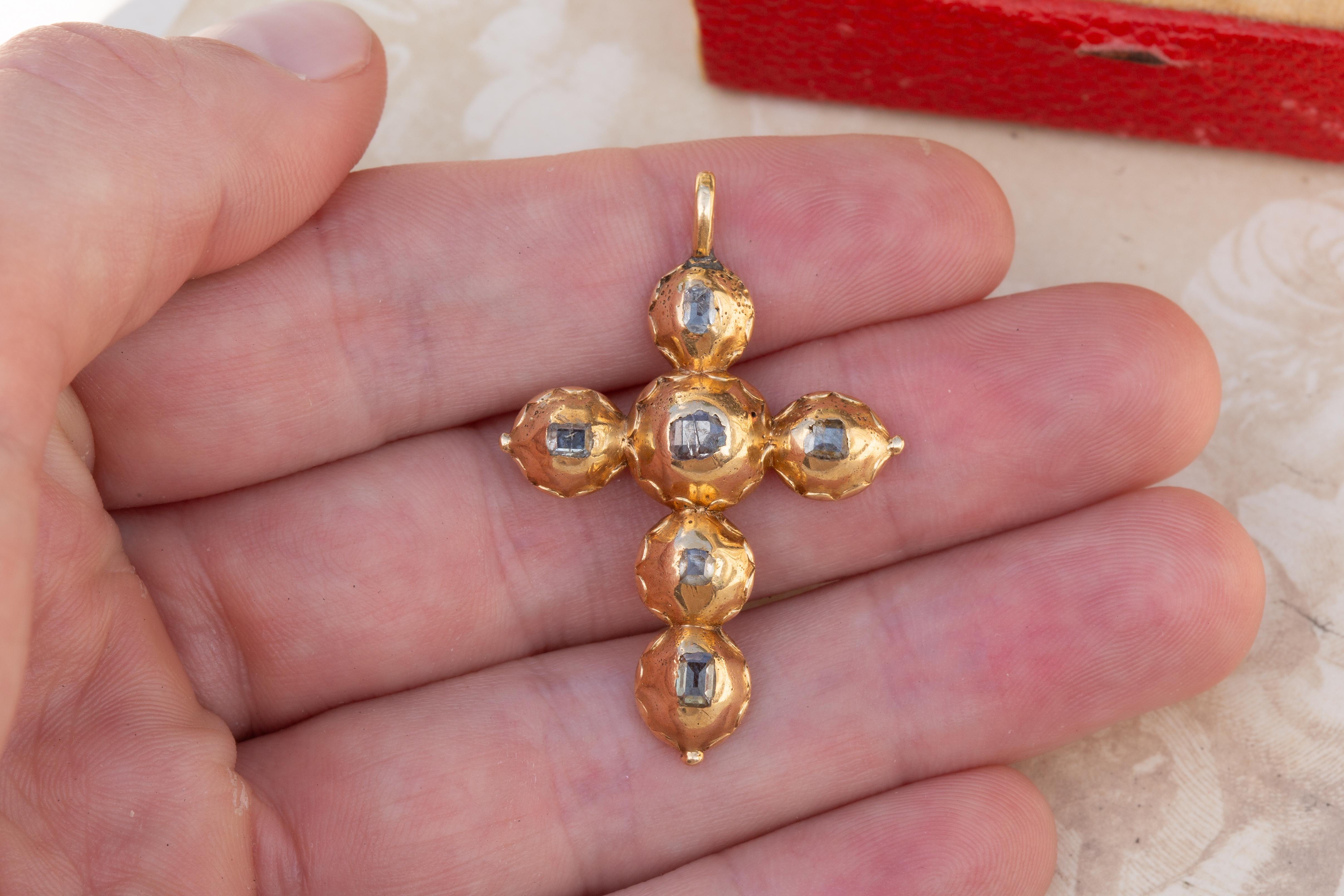 Scarce Baroque Early 18th Century Table Cut Diamond Gold Cross Pendant  In Good Condition For Sale In London, GB