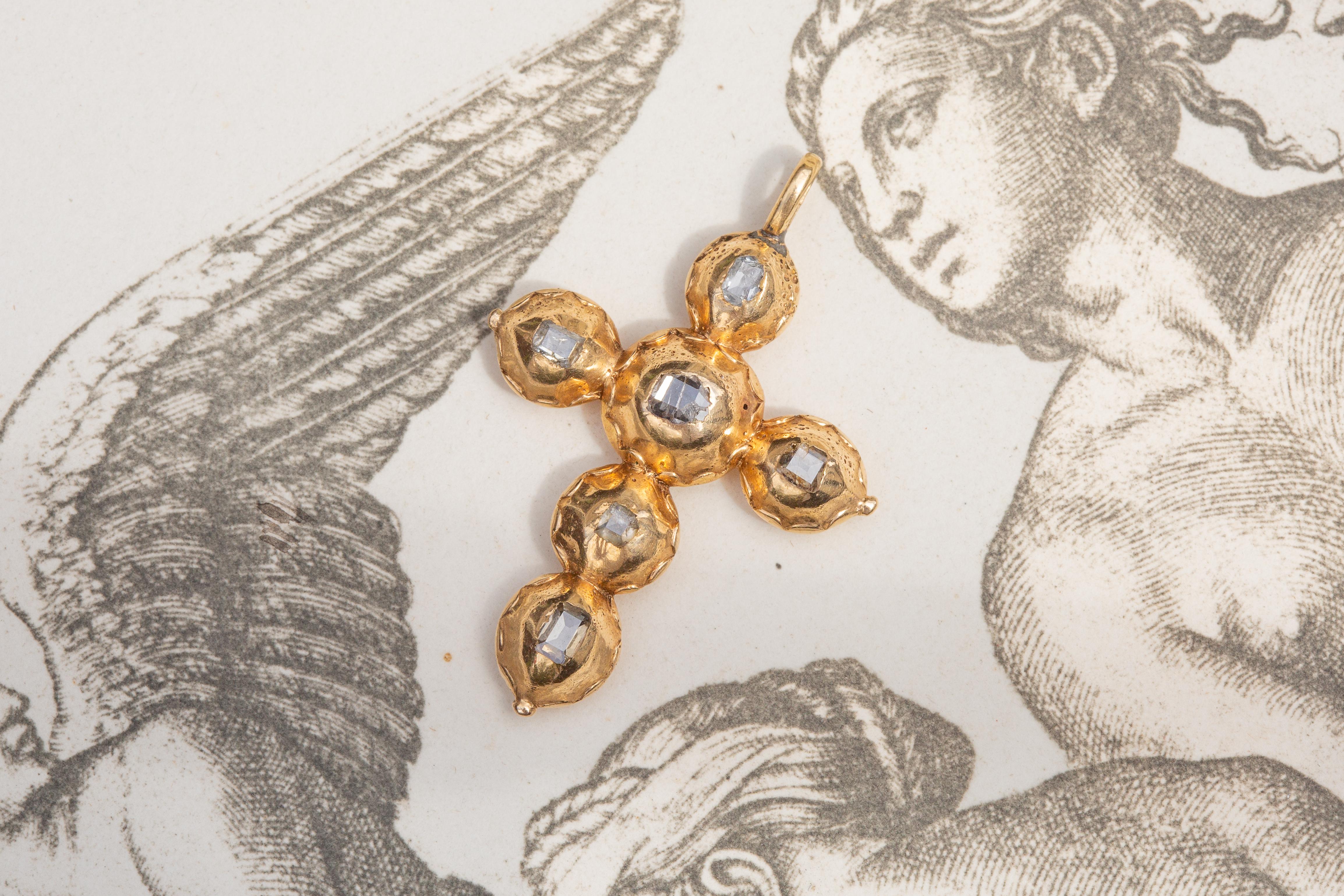 Scarce Baroque Early 18th Century Table Cut Diamond Gold Cross Pendant  For Sale 4