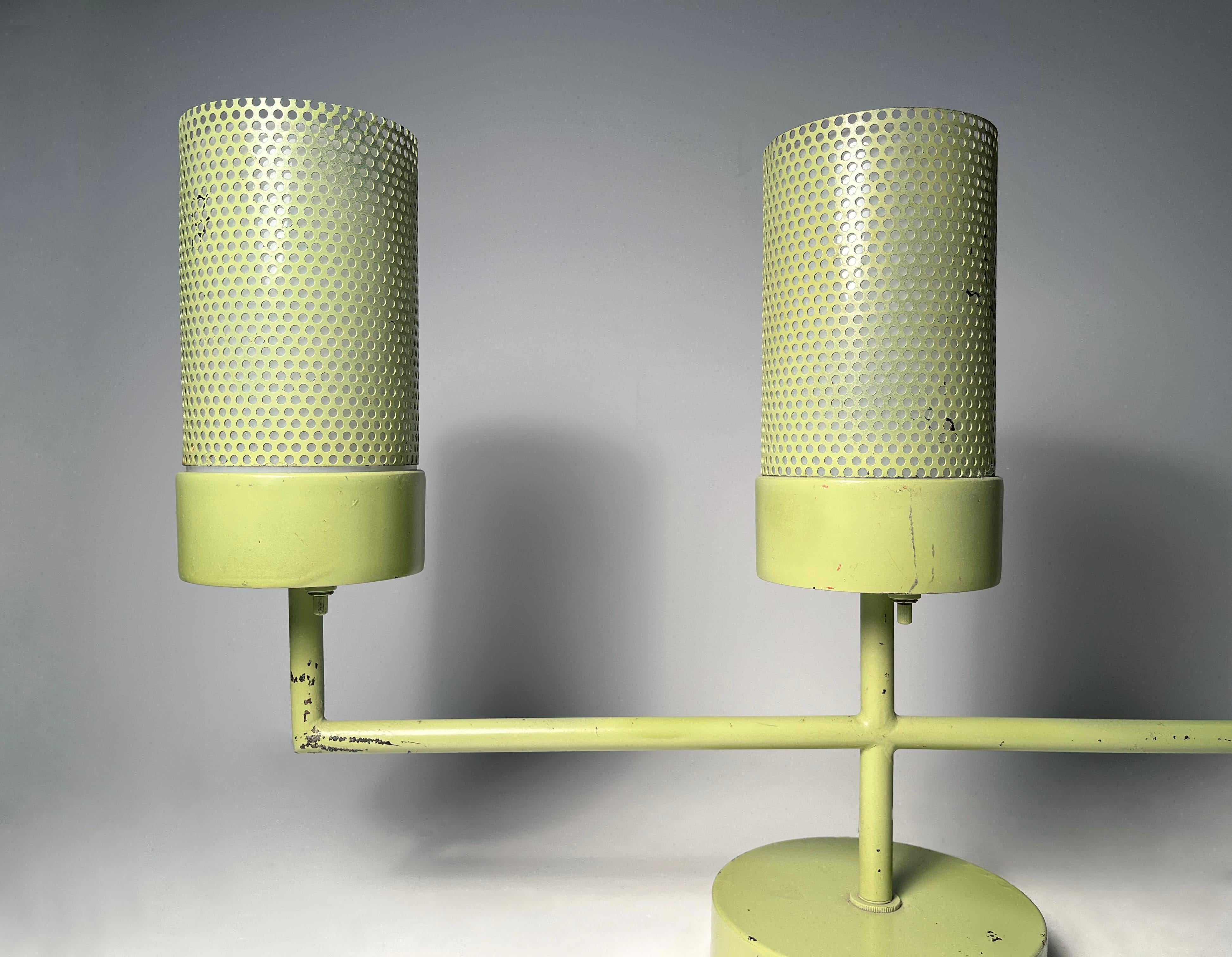 American Scarce California Good design Table Lamp by Prescolite For Sale
