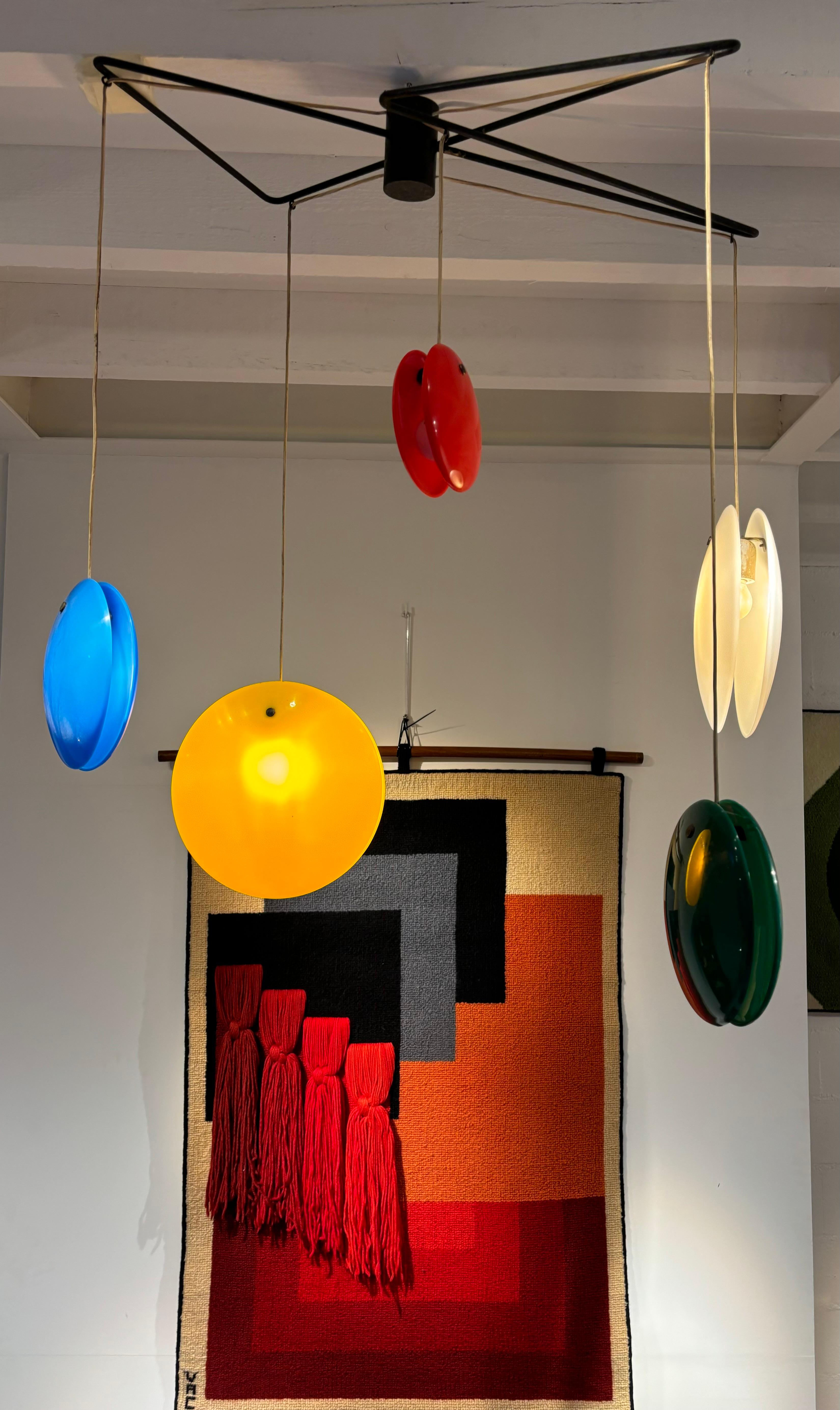 Mid-Century moderno Scarsa lampada da soffitto Jo-Jo o 2072 di Gino Sarfatti in vendita