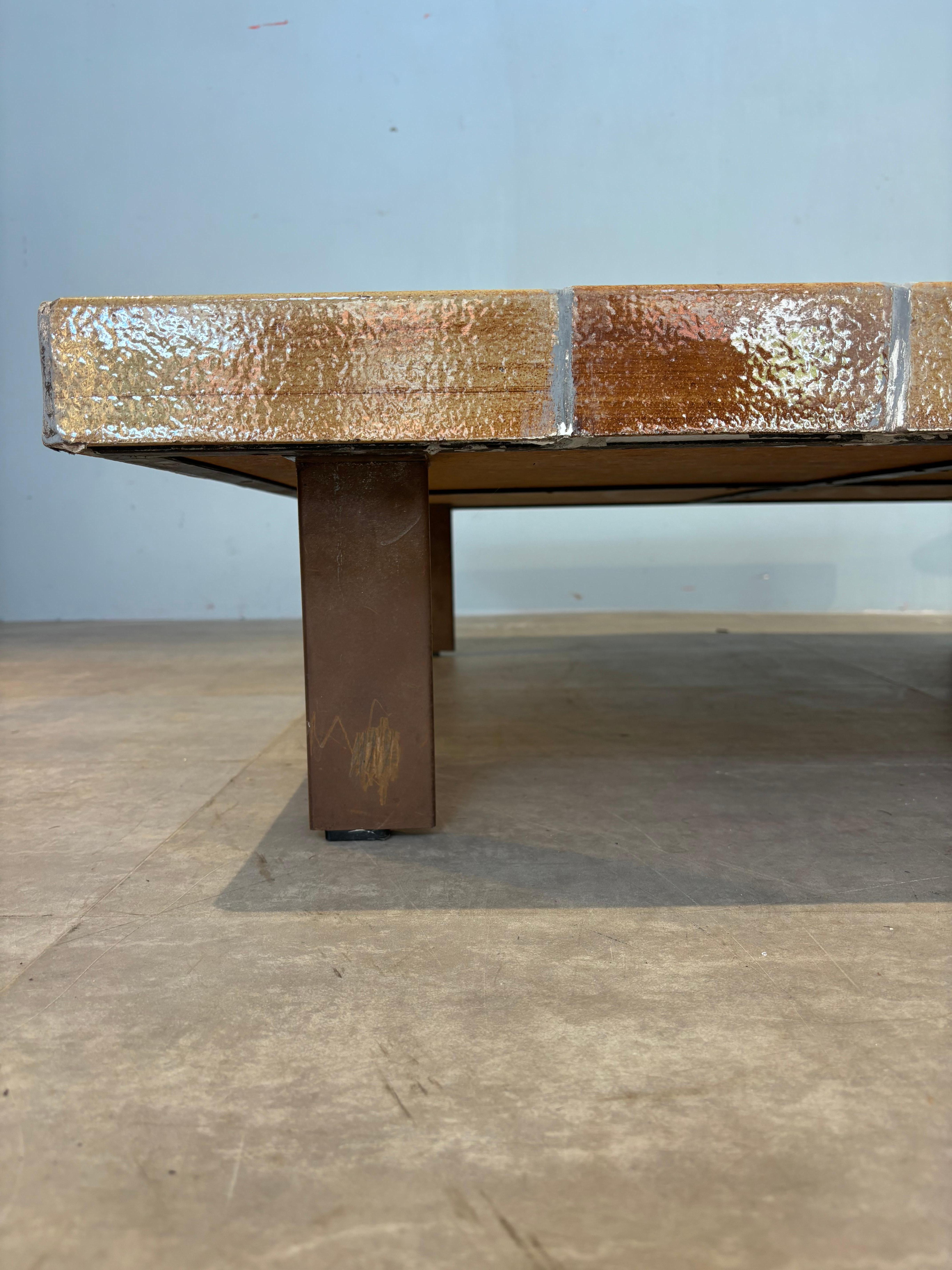 Scarce cuvette coffee table by Roger Capron For Sale 7