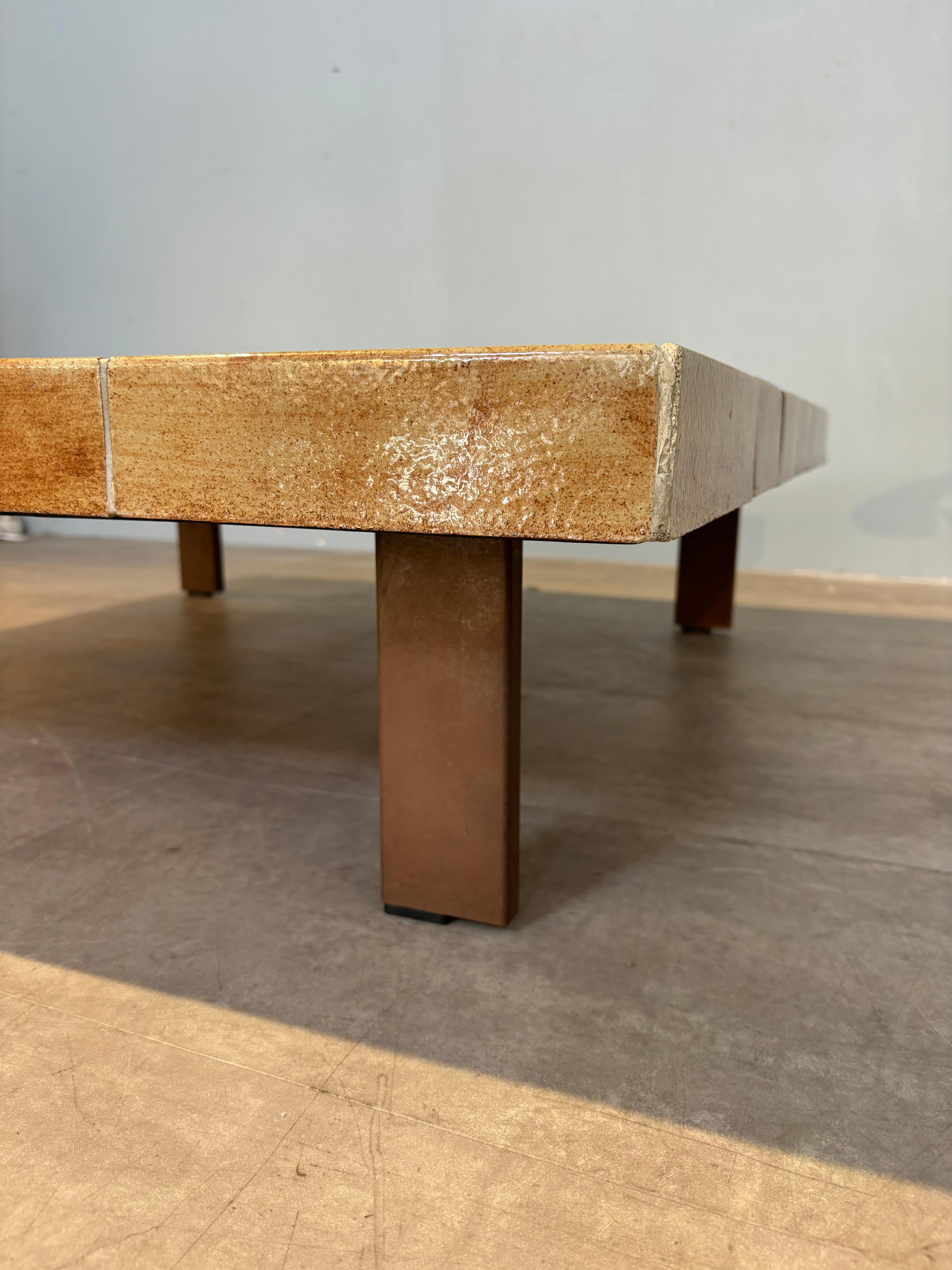 Scarce cuvette coffee table by Roger Capron For Sale 12