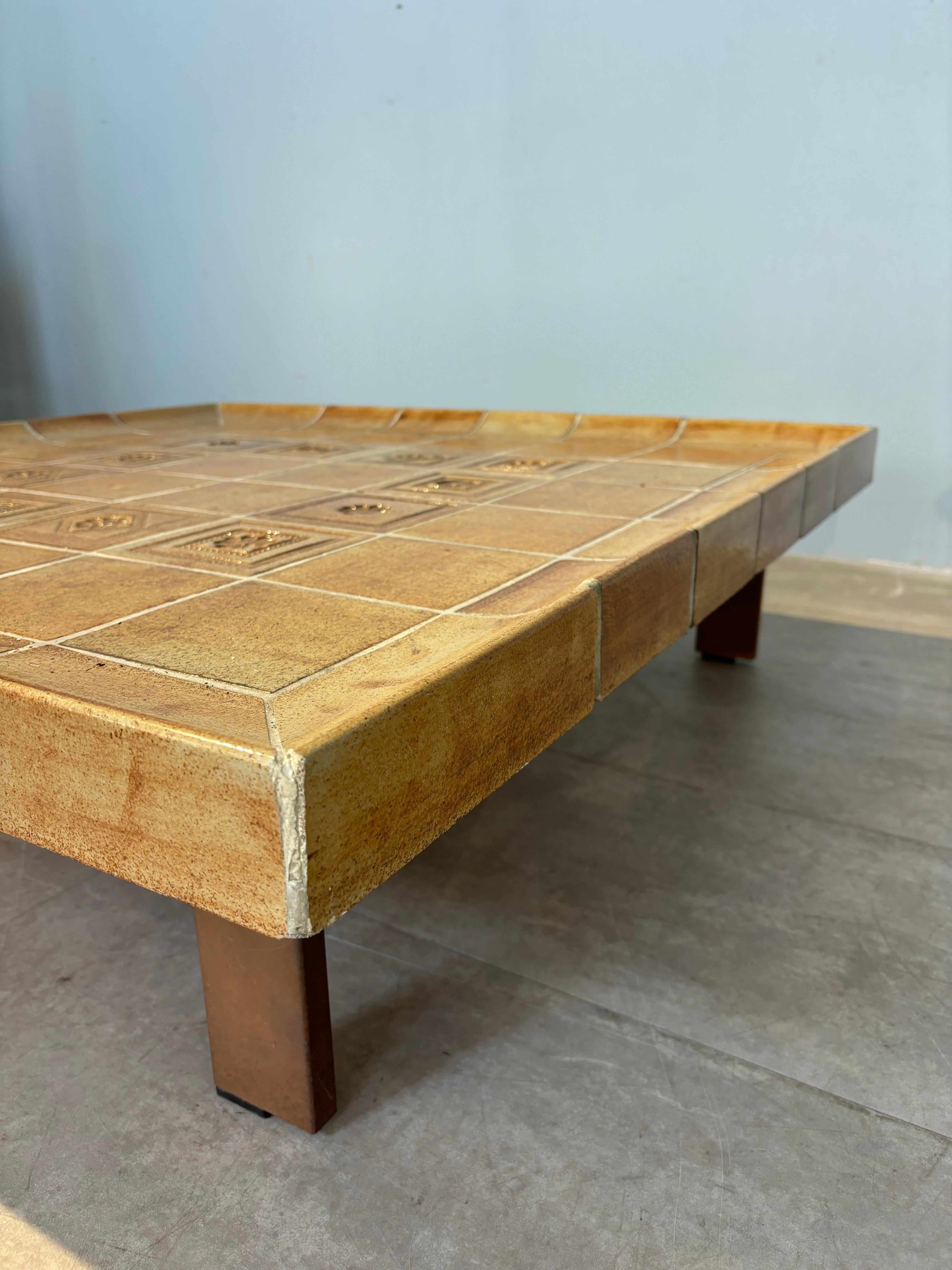 Scarce cuvette coffee table by Roger Capron For Sale 13