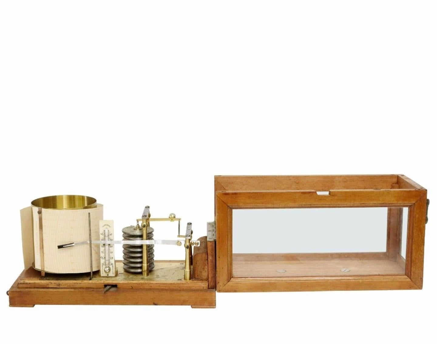 A rare and interesting French mahogany-cased barograph by Richard Jules. circa 1900

Exquisitely handcrafted in Paris, France, in the early 20th century, this fine weather forecasting scientific instrument is a barometer that records the