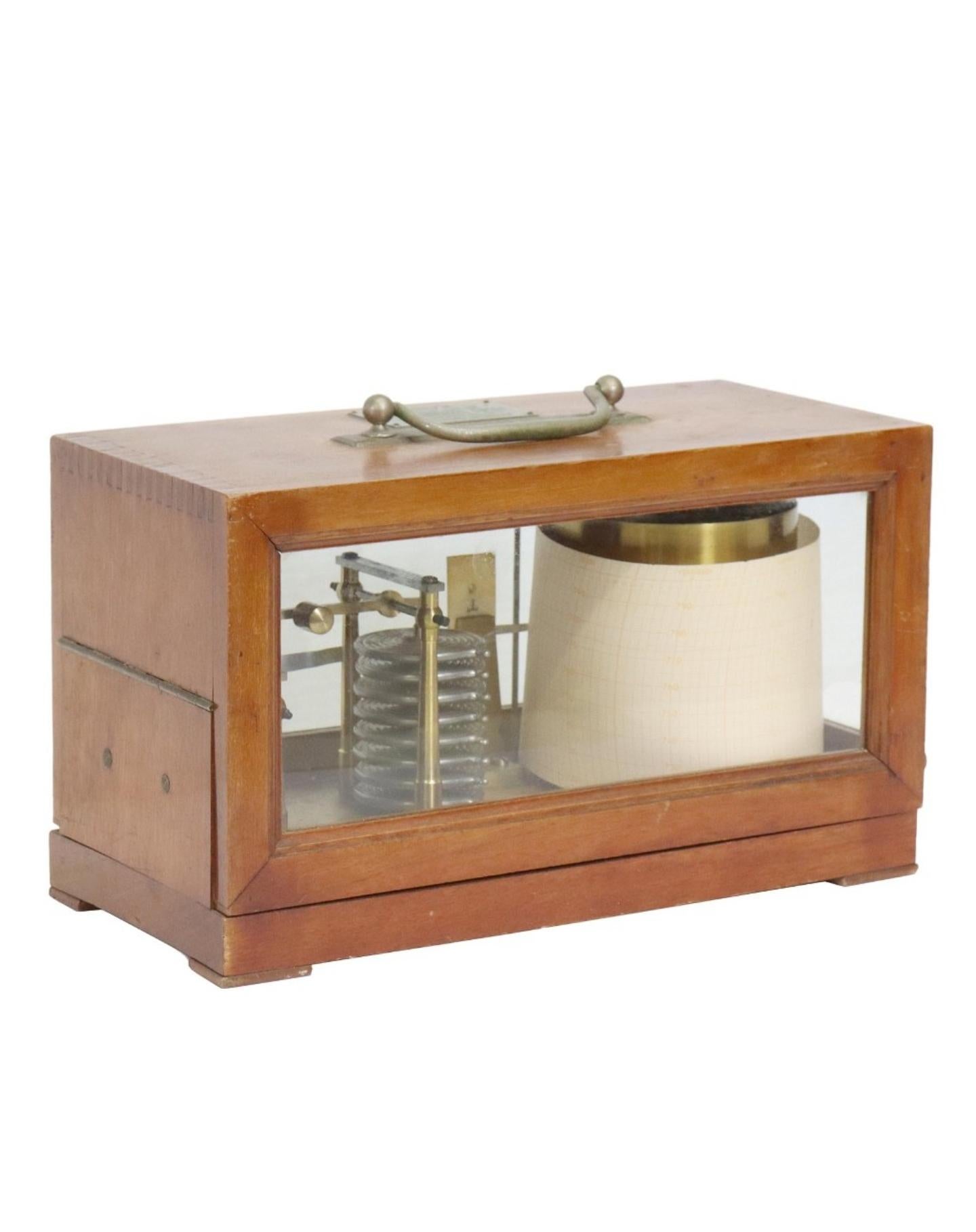 Scarce Early 20th Century French Richard Jules Mahogany Cased Barograph In Good Condition For Sale In Forney, TX