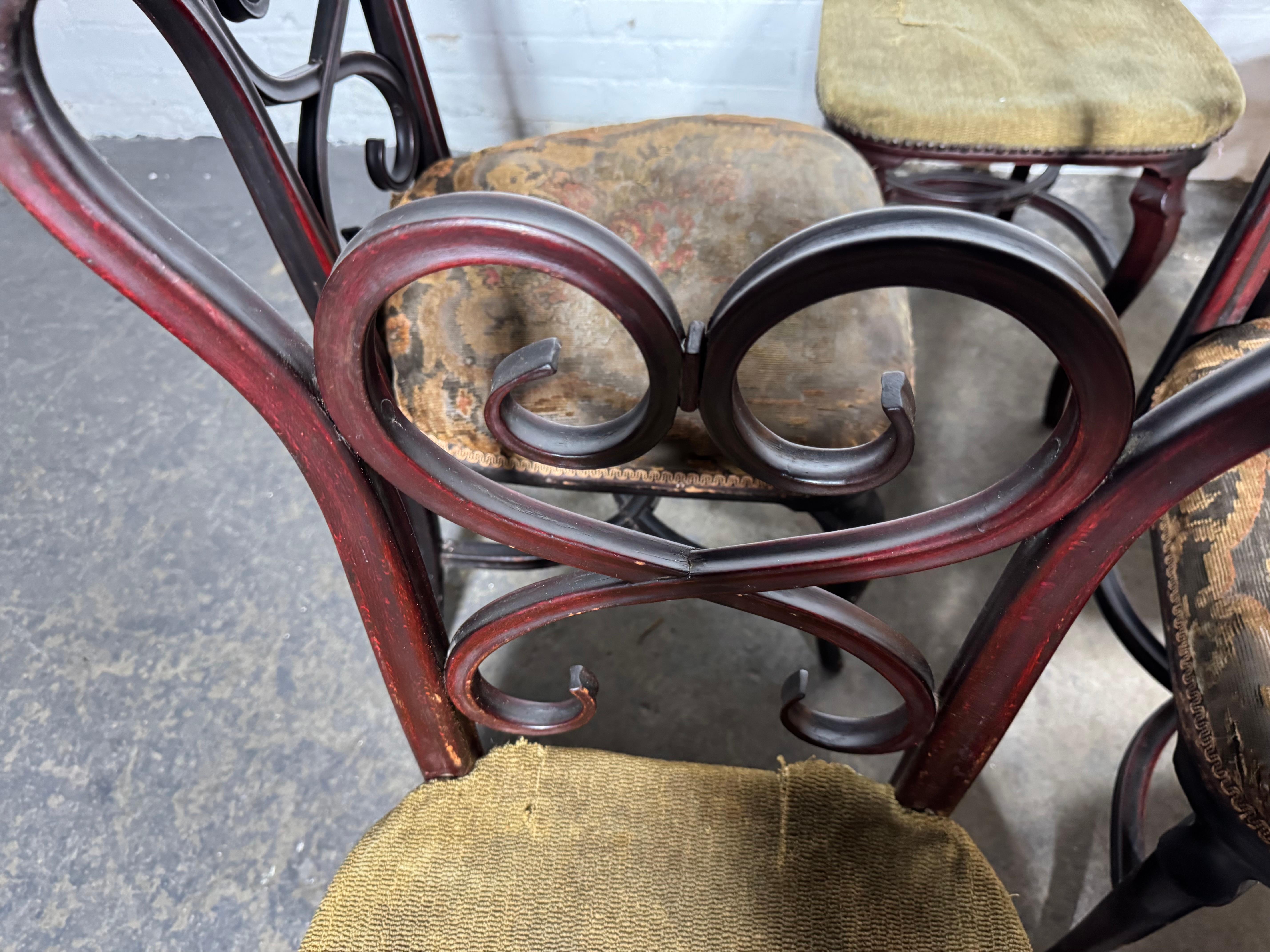Tchèque Scarce early set (6) Bentwood Bistro/Cafe' Chairs.  par Michael Thonet en vente