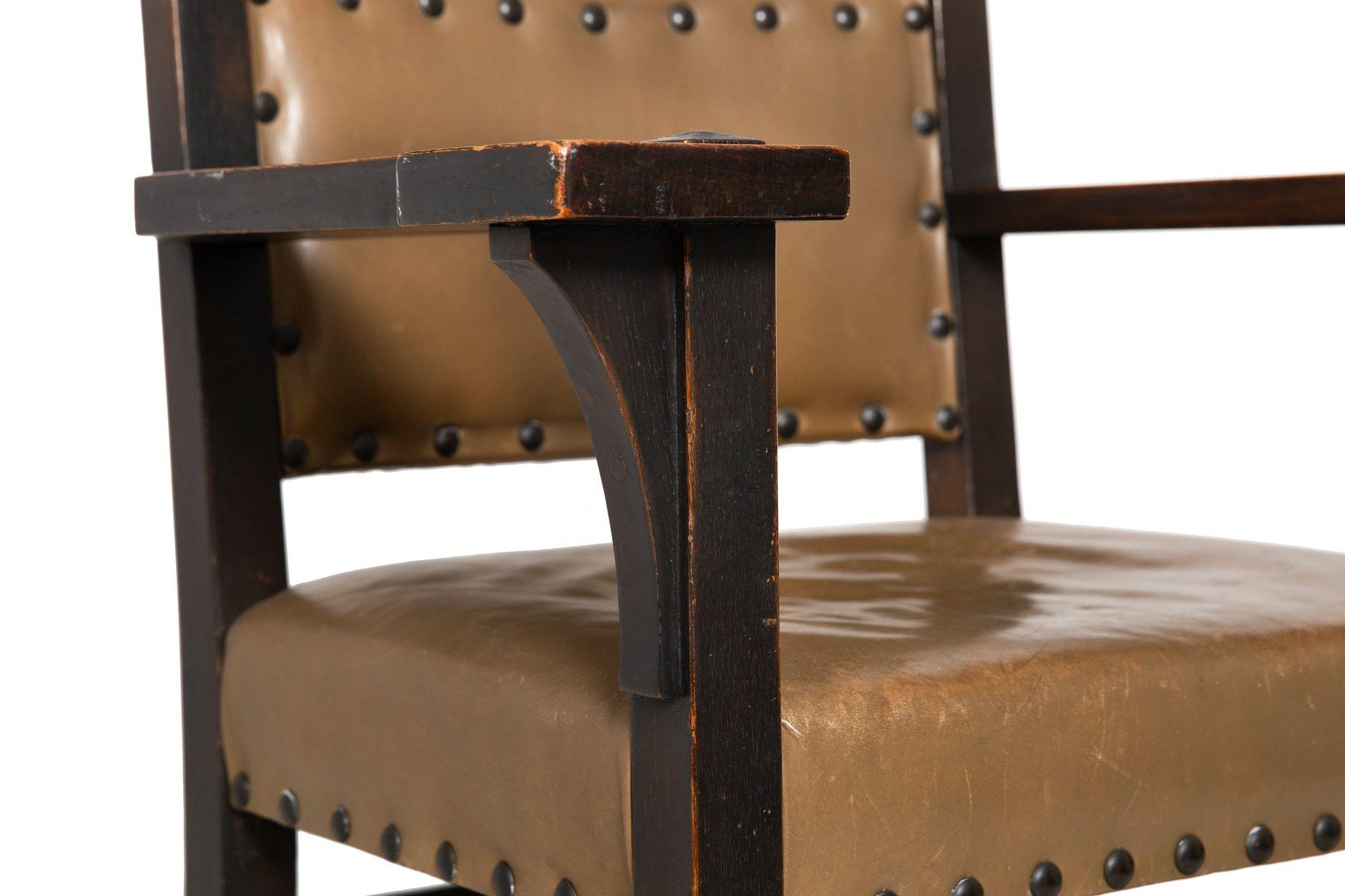 Scarce Gustav Stickley Model 360 A.I.C. Oak Oak Leather Arm Chair c.1910 en vente 11