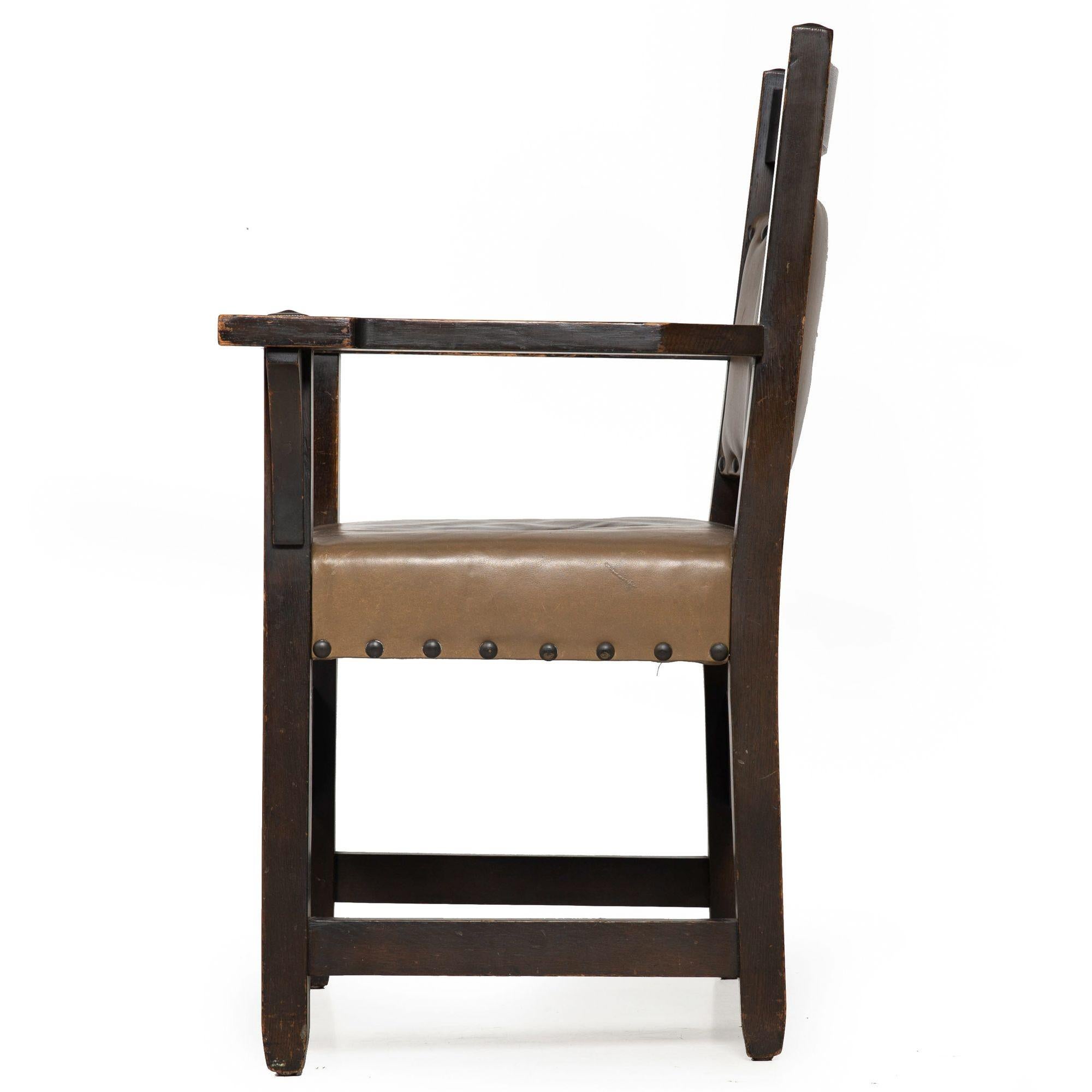 Arts and Crafts Scarce Gustav Stickley Model 360 A.I.C. Oak Oak Leather Arm Chair c.1910 en vente