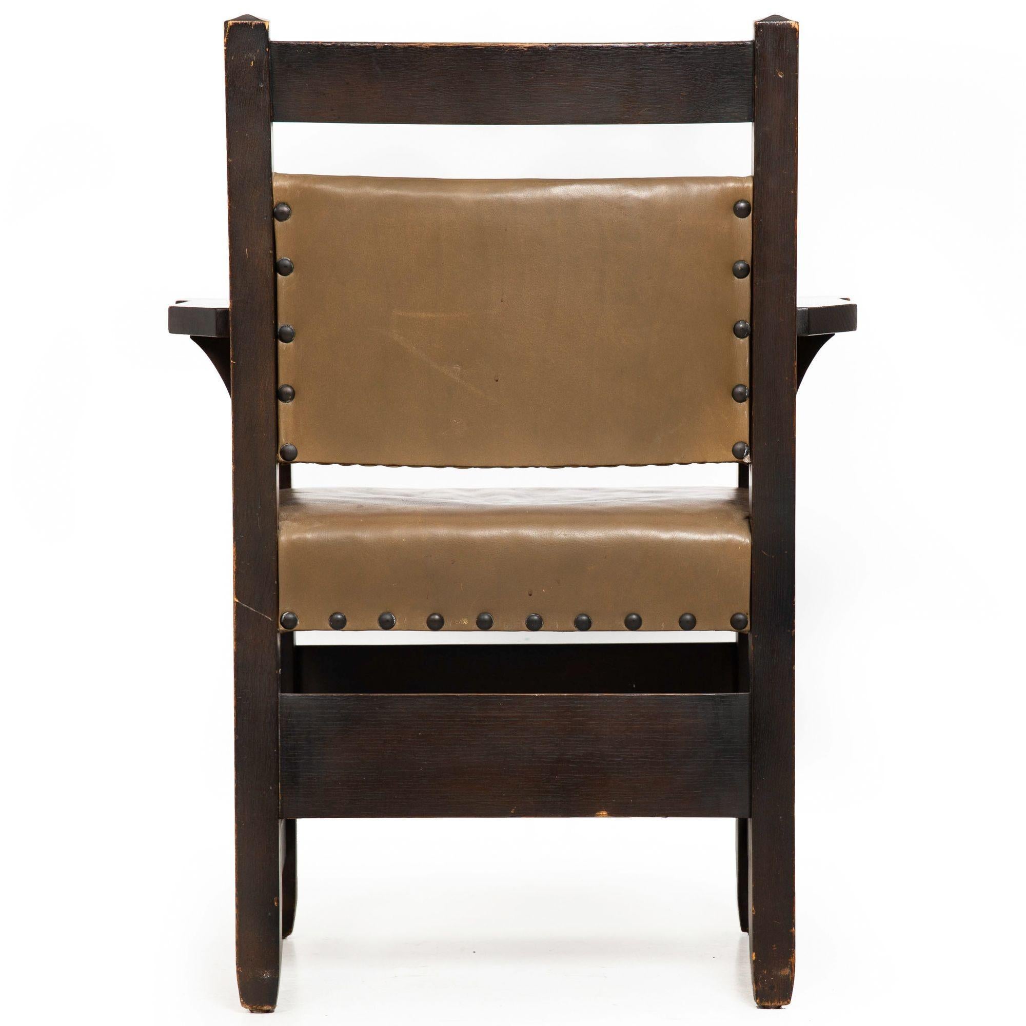 Américain Scarce Gustav Stickley Model 360 A.I.C. Oak Oak Leather Arm Chair c.1910 en vente