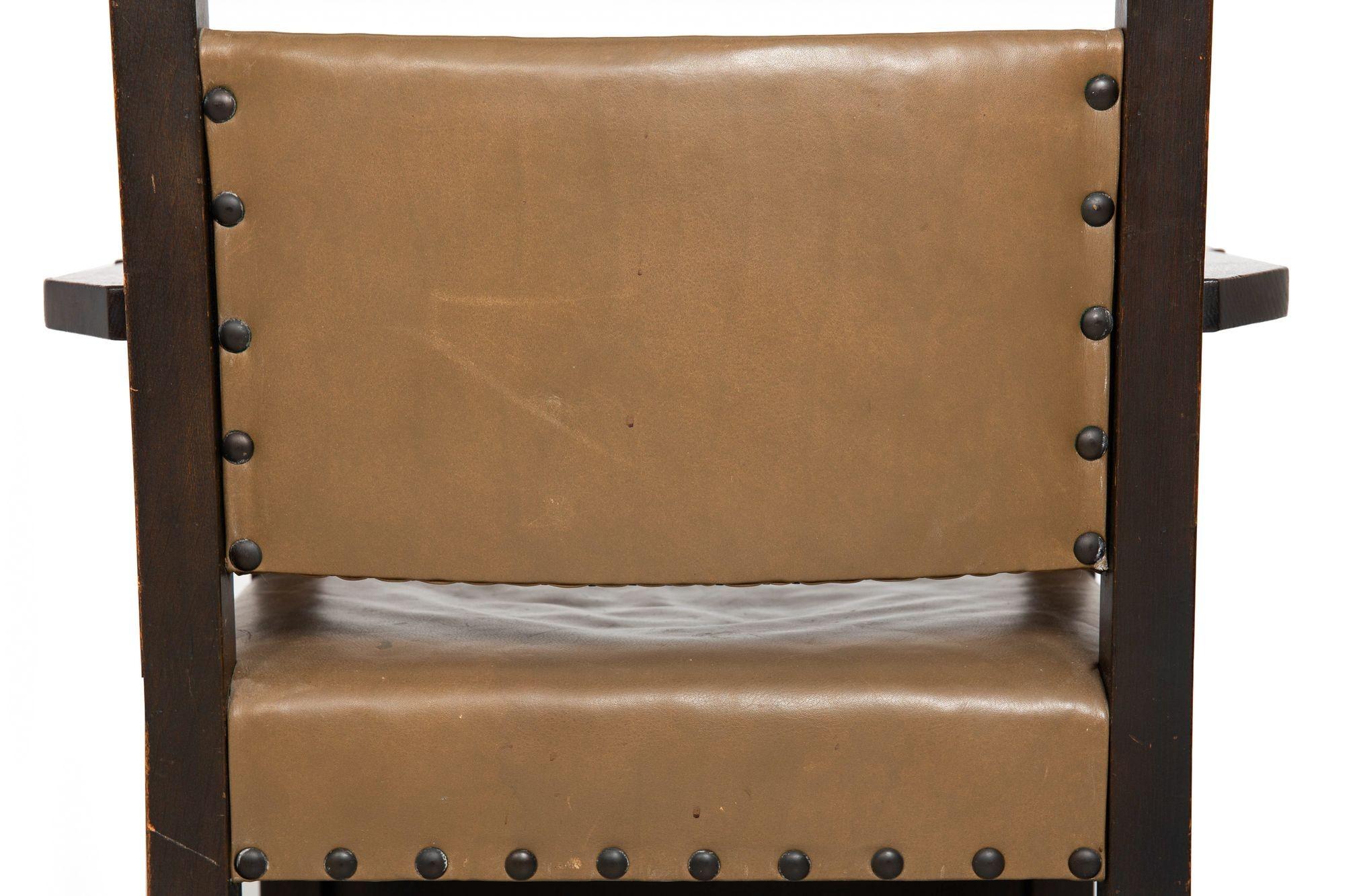 Scarce Gustav Stickley Model 360 A.I.C. Oak Oak Leather Arm Chair c.1910 en vente 1