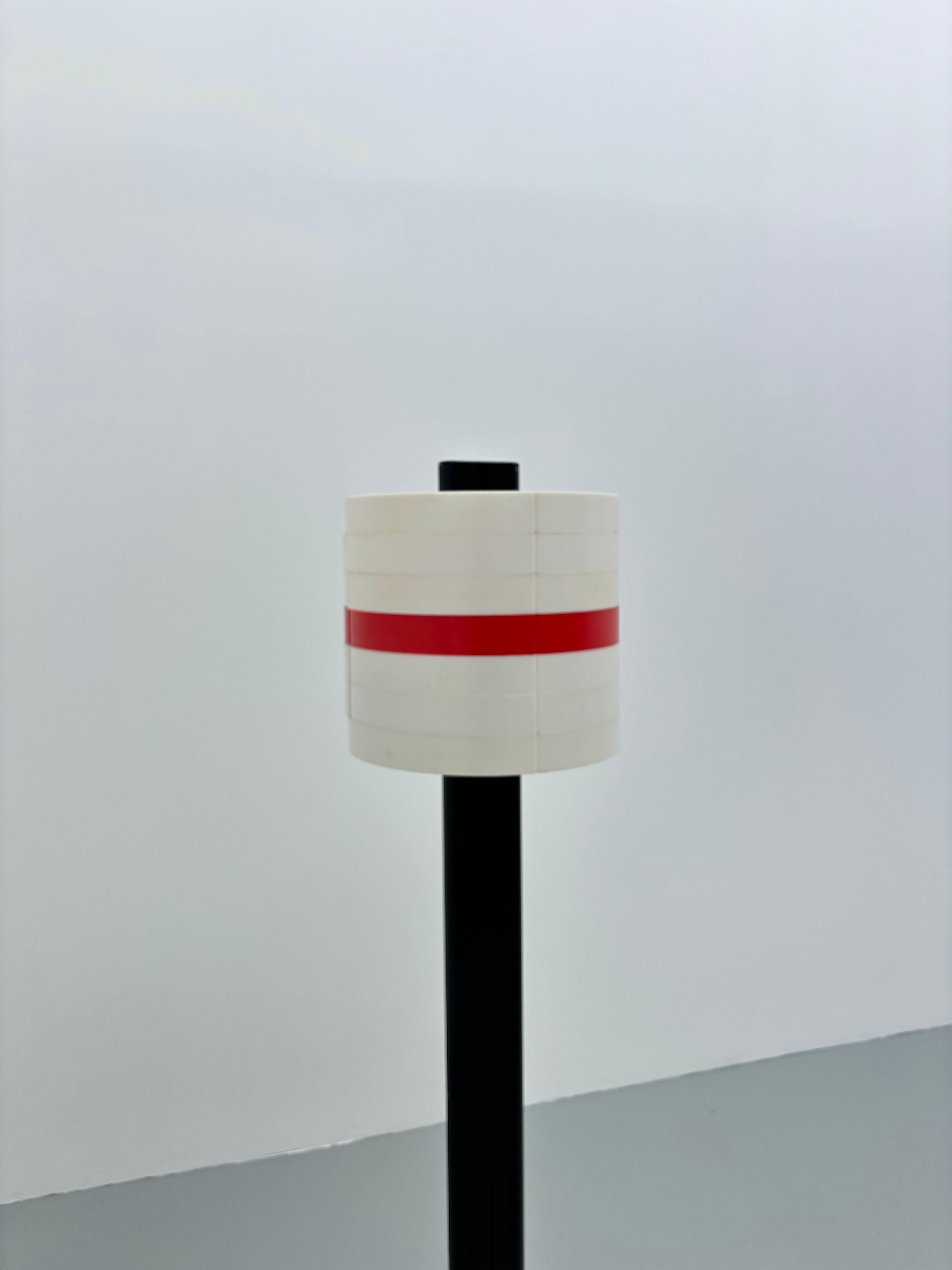 Seltene Jean-Pierre Vitrac Stehleuchte für verre et lumière im Zustand „Gut“ im Angebot in SAINT-OUEN-SUR-SEINE, FR