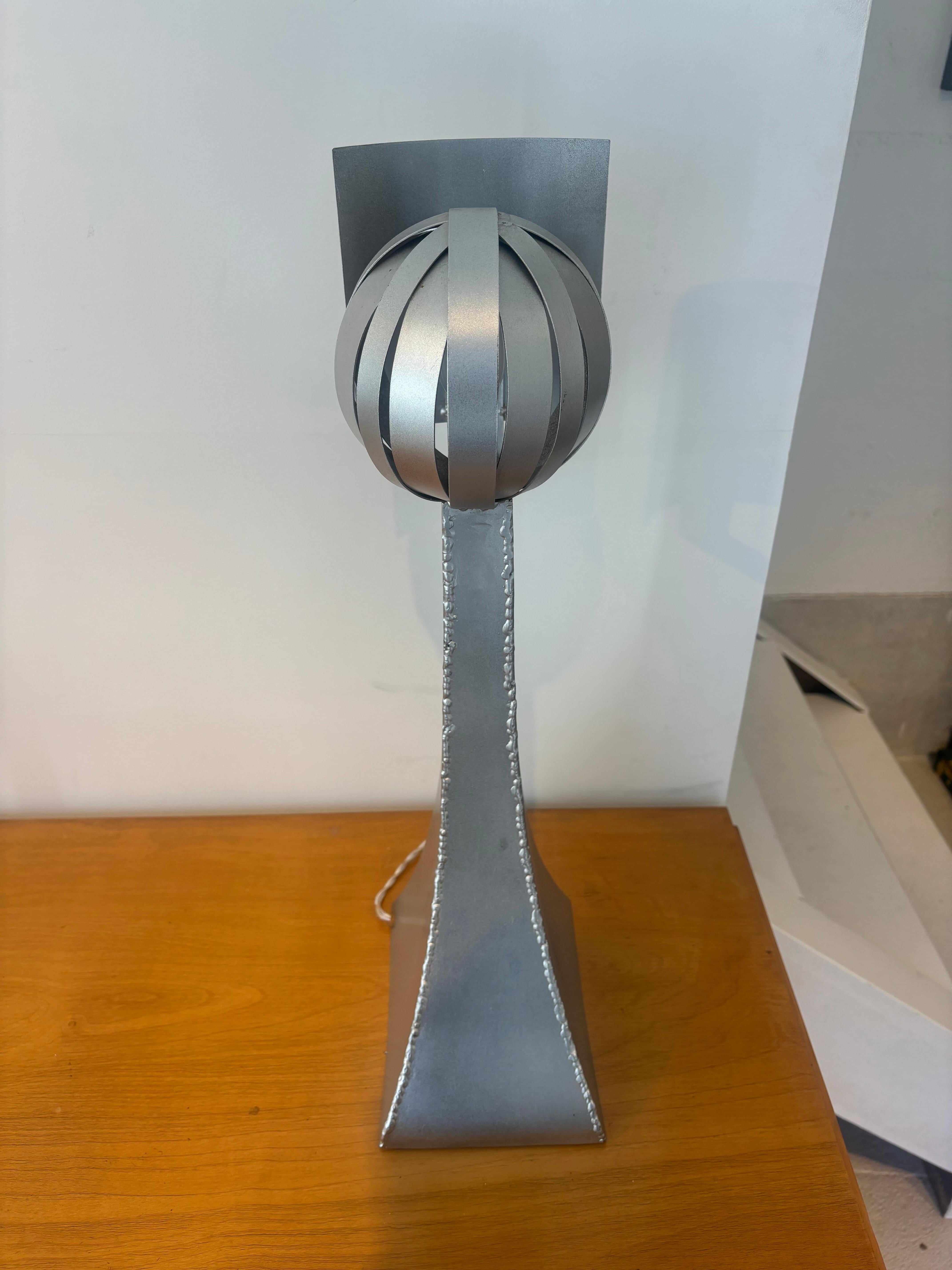 Seltene Lampe von Odile Mir für die Galerie Jacques Lacloche (Moderne) im Angebot