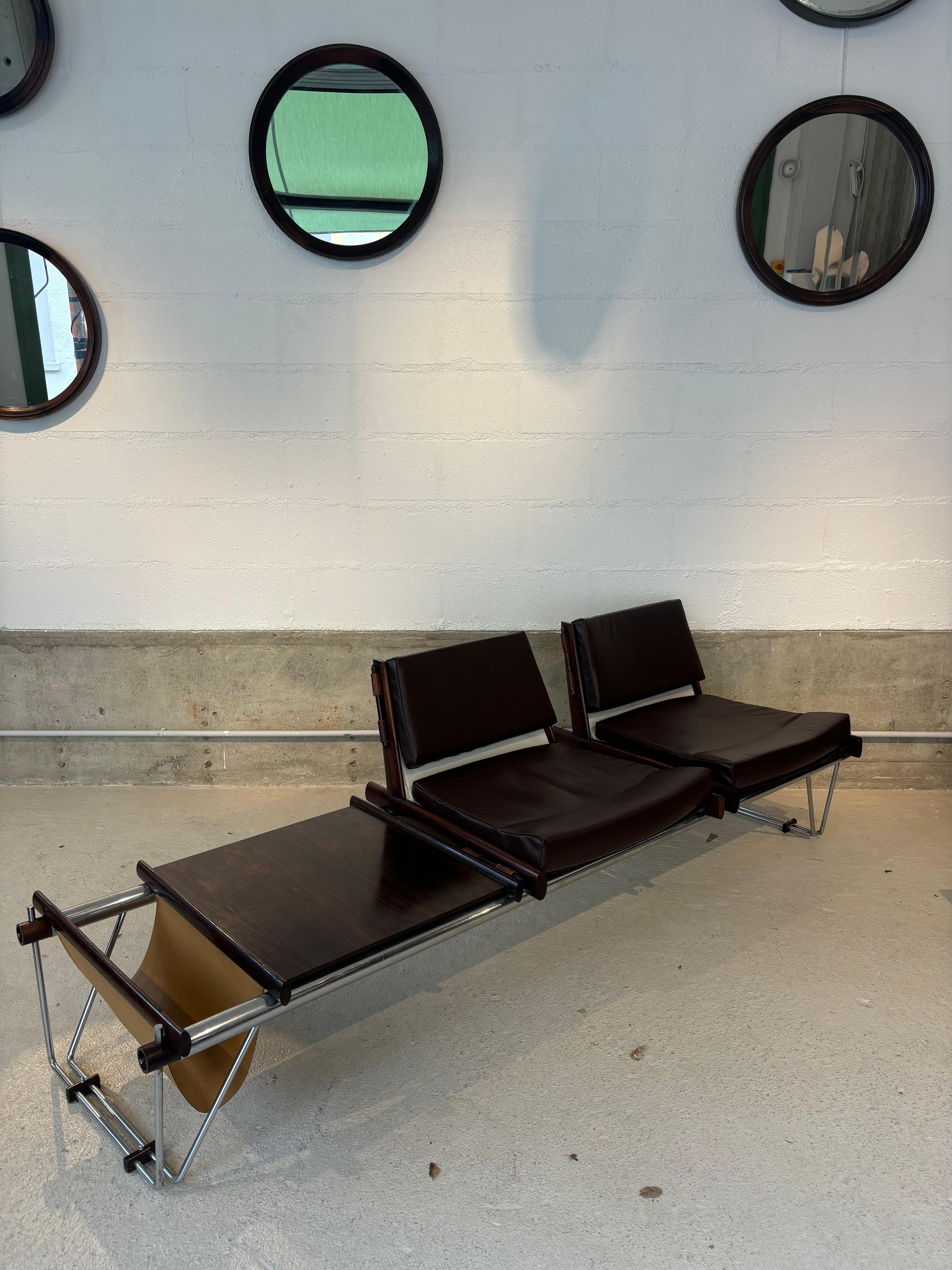 Moderne Rare canapé MP 123 de Percival Lafer en vente