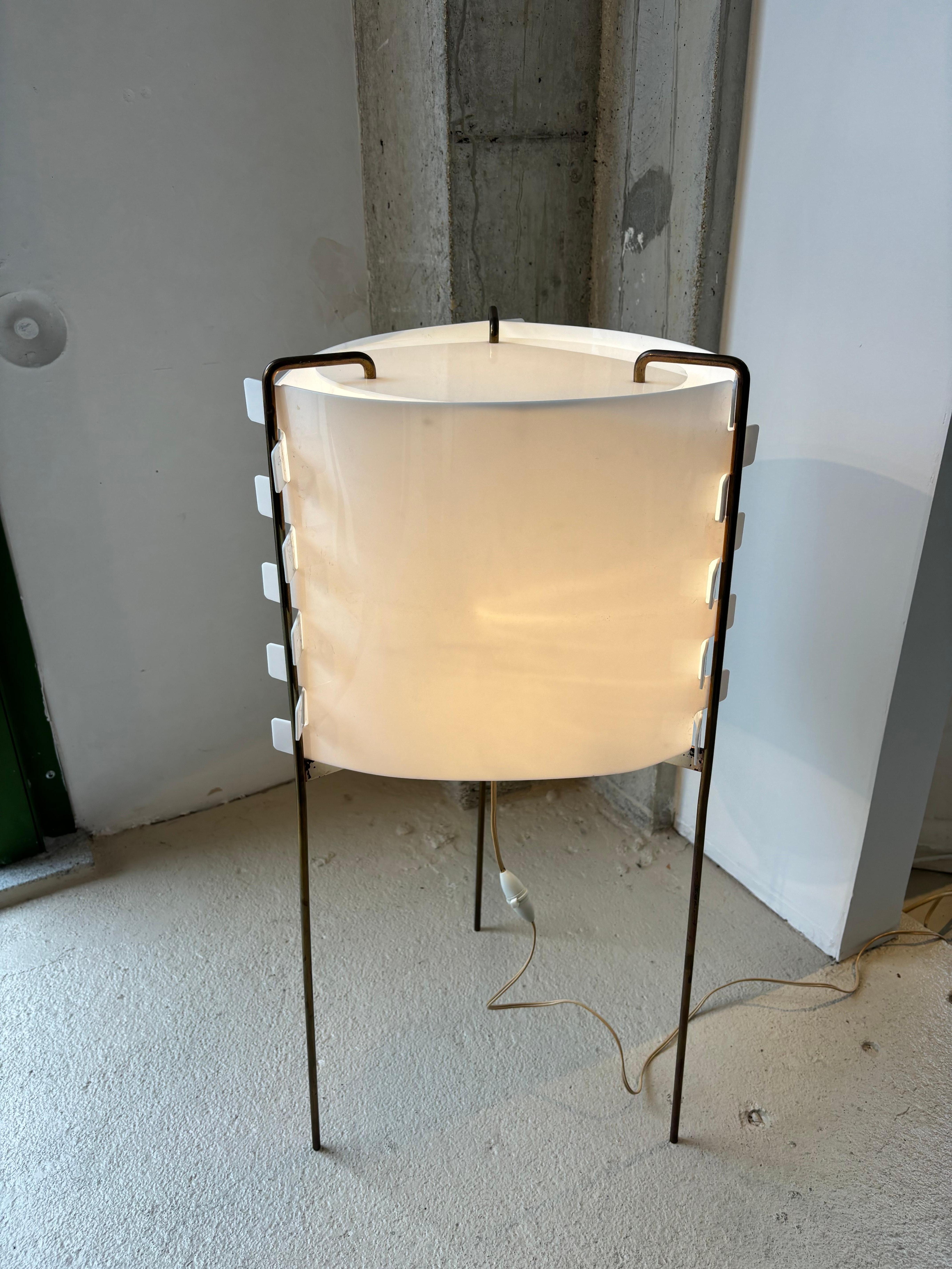 Seltene originale M4-Stehlampe von Joseph André Motte (Moderne der Mitte des Jahrhunderts) im Angebot