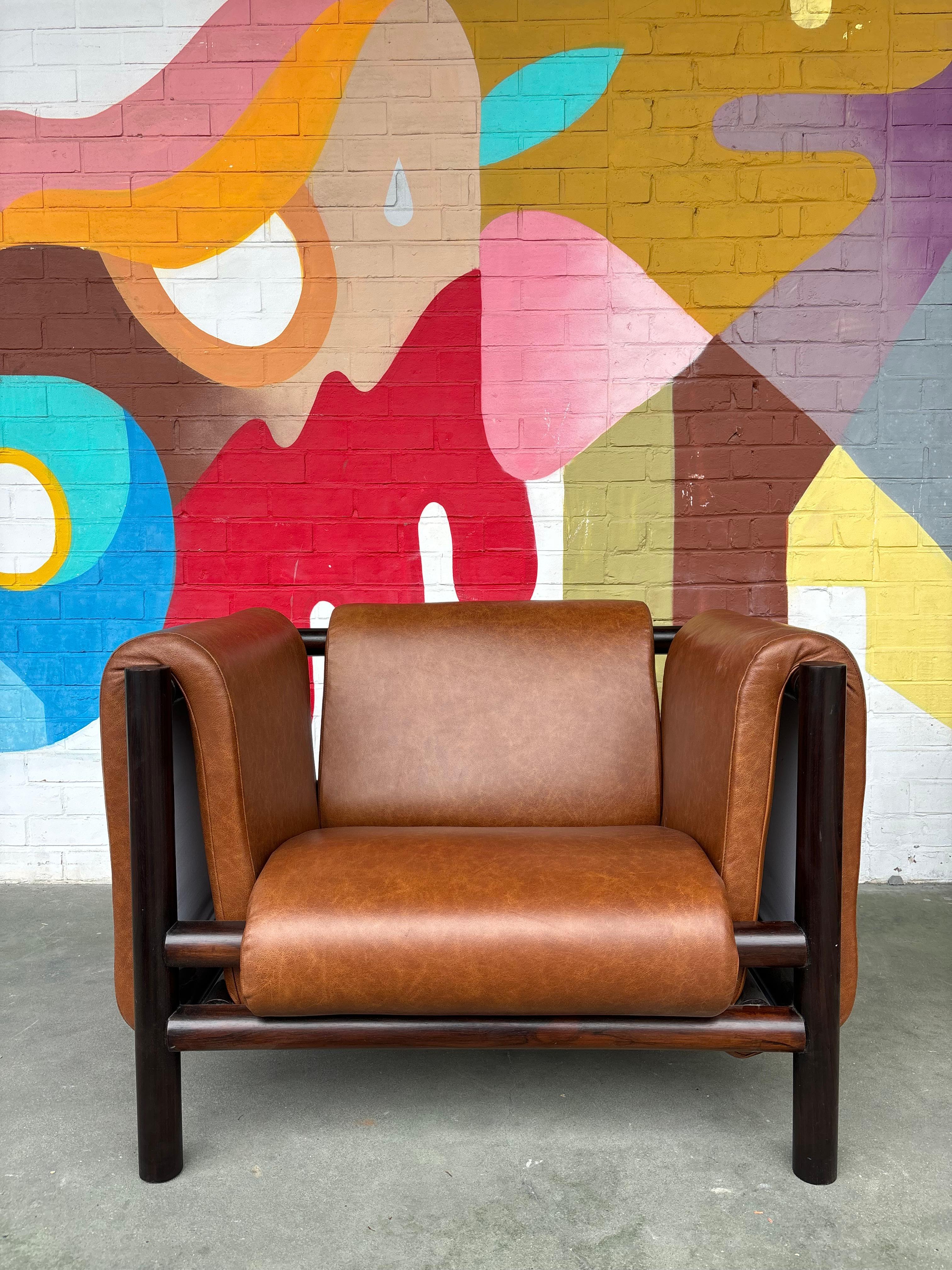 Mid-Century moderno Scarsa coppia di poltrone di Joaquim Tenreiro in vendita
