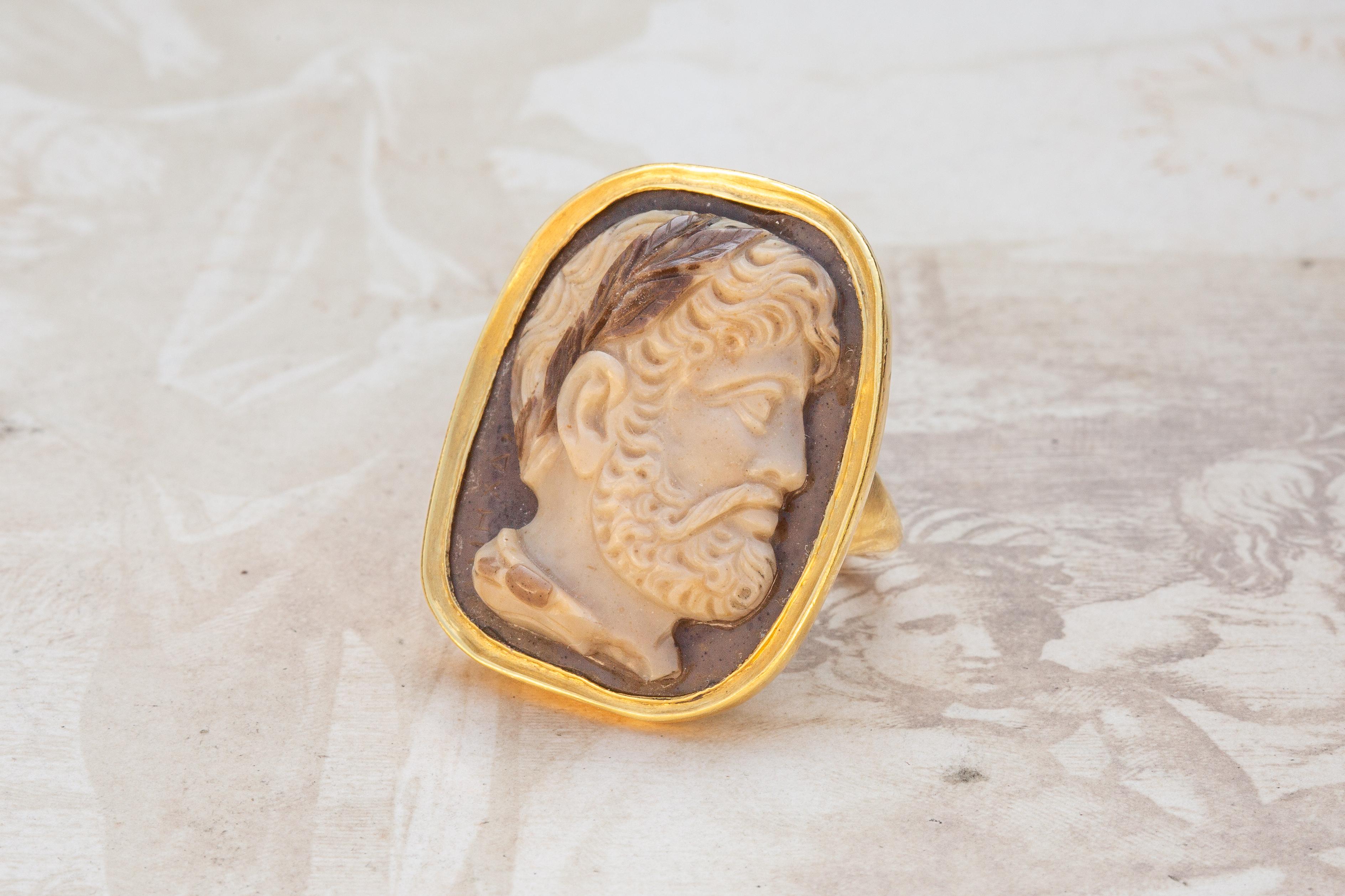Seltener italienischer Kameenring der Renaissance aus dem 17. Jahrhundert von Kaiser Hadrian 18K Gold (Ovalschliff)