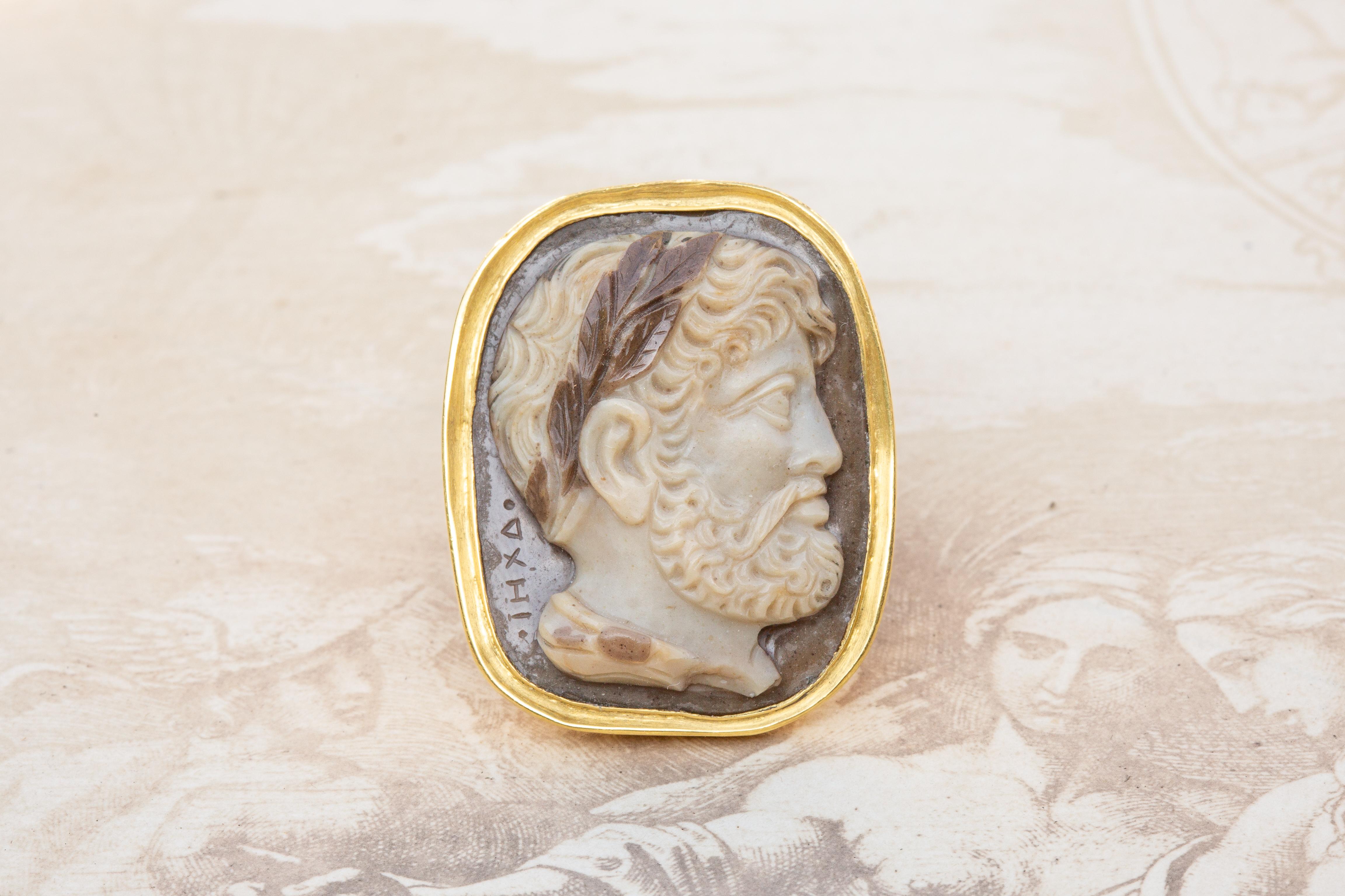 Oval Cut Scarce Renaissance Italian Cameo Ring 17th Century of Emperor Hadrian 18K Gold 