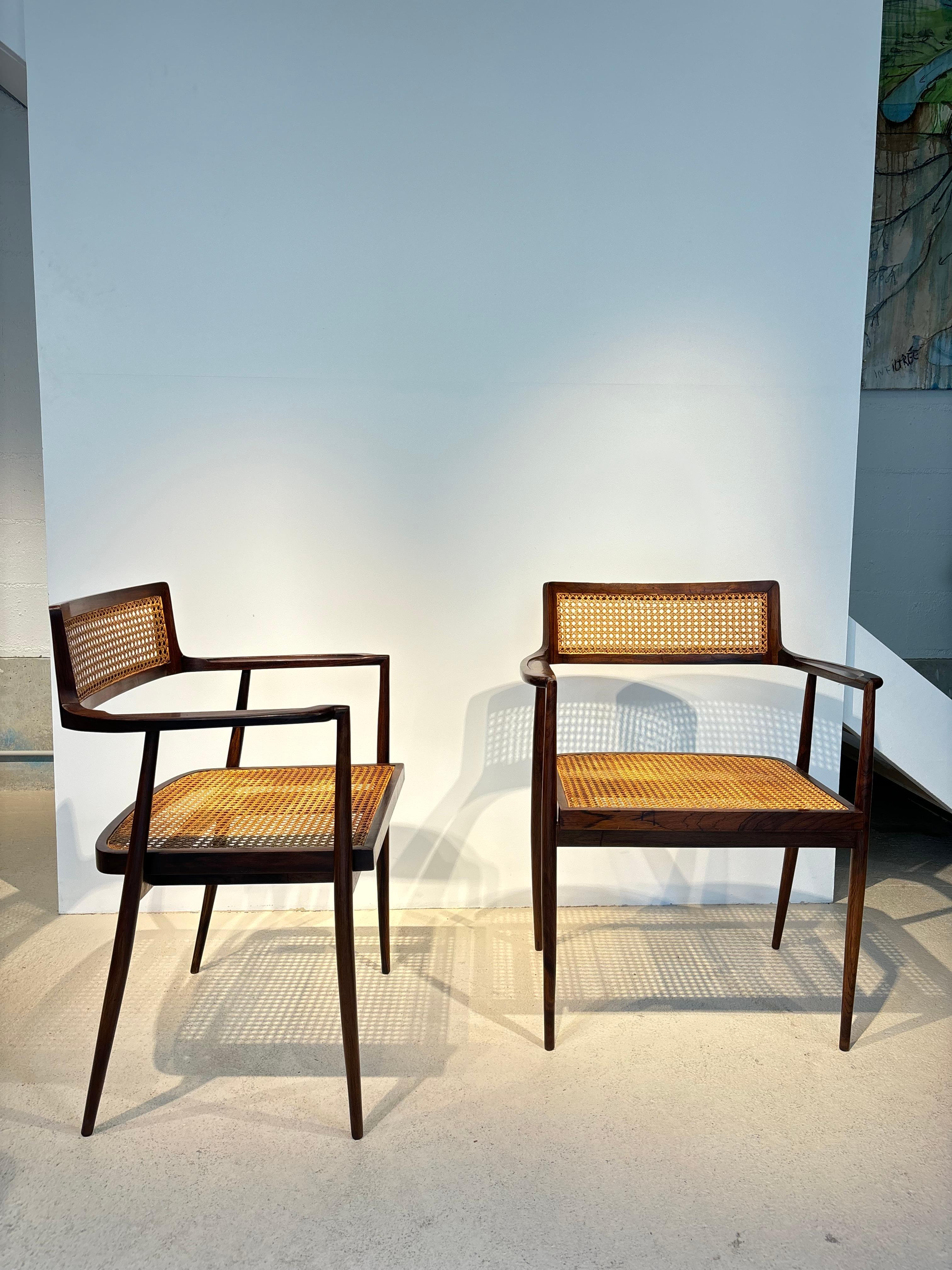 Brésilien Rare ensemble de fauteuils Joaquim Tenreiro en vente