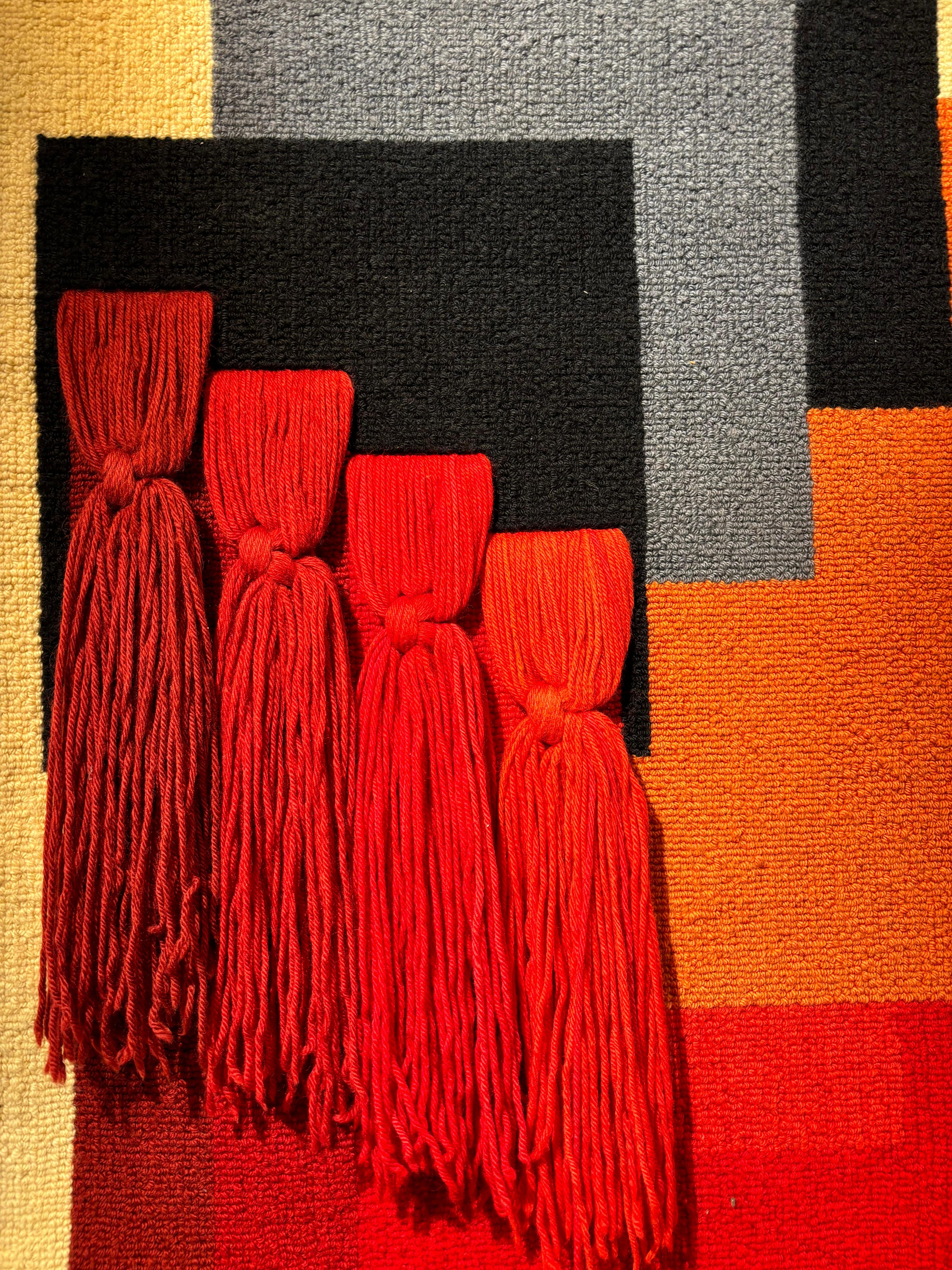 Knapper Wandteppich von VAC im Angebot 11