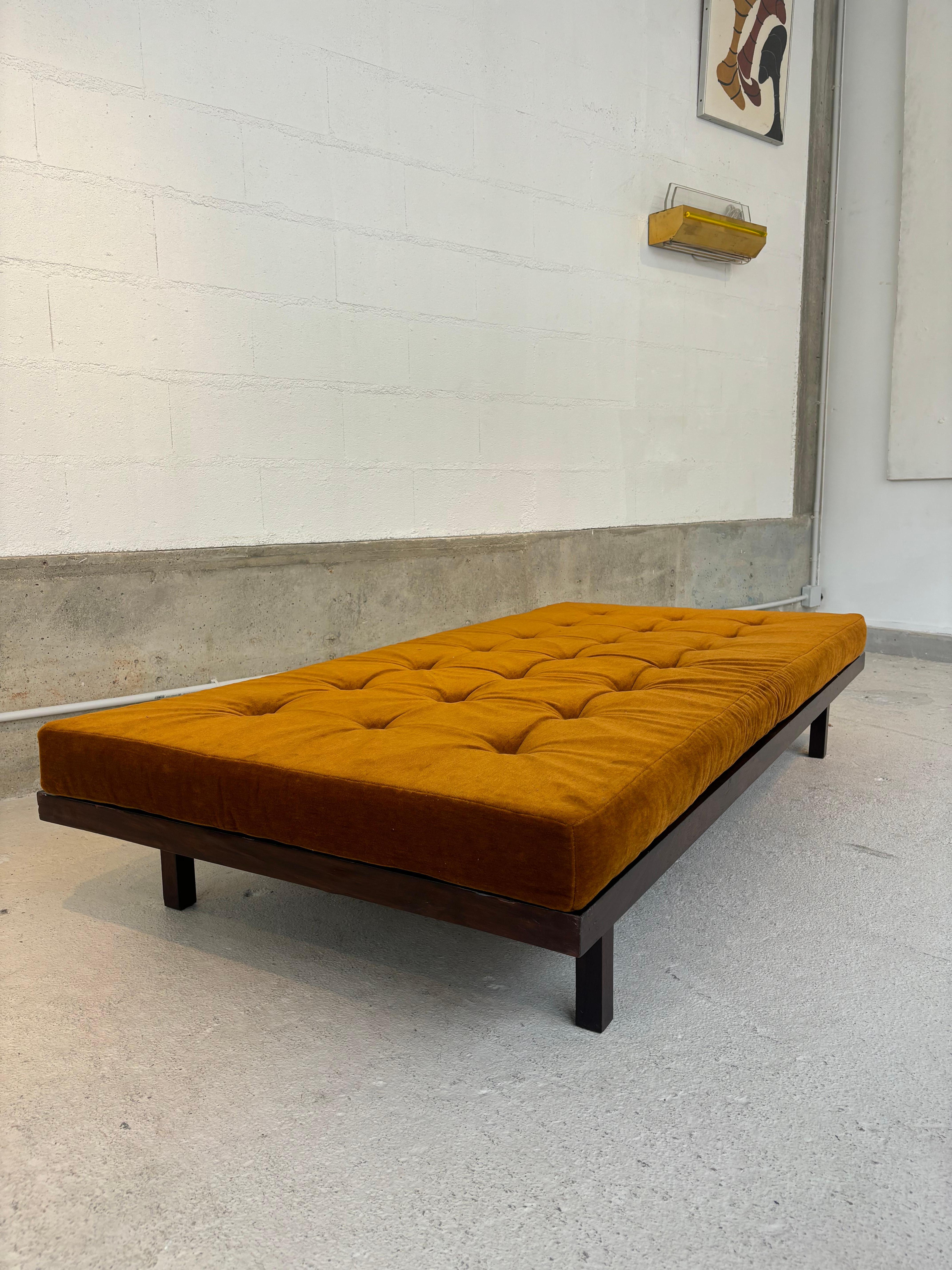 Scarce Tenreiro Daybed en vente 3